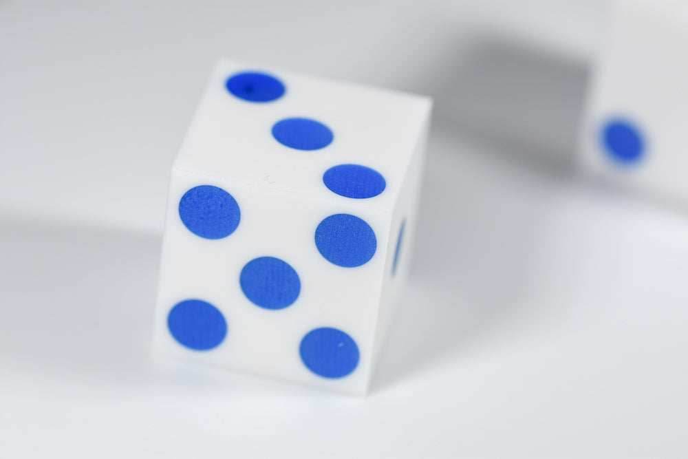 White Casino Dice w/ Blue Pips Rare 19mm Razor Edge -