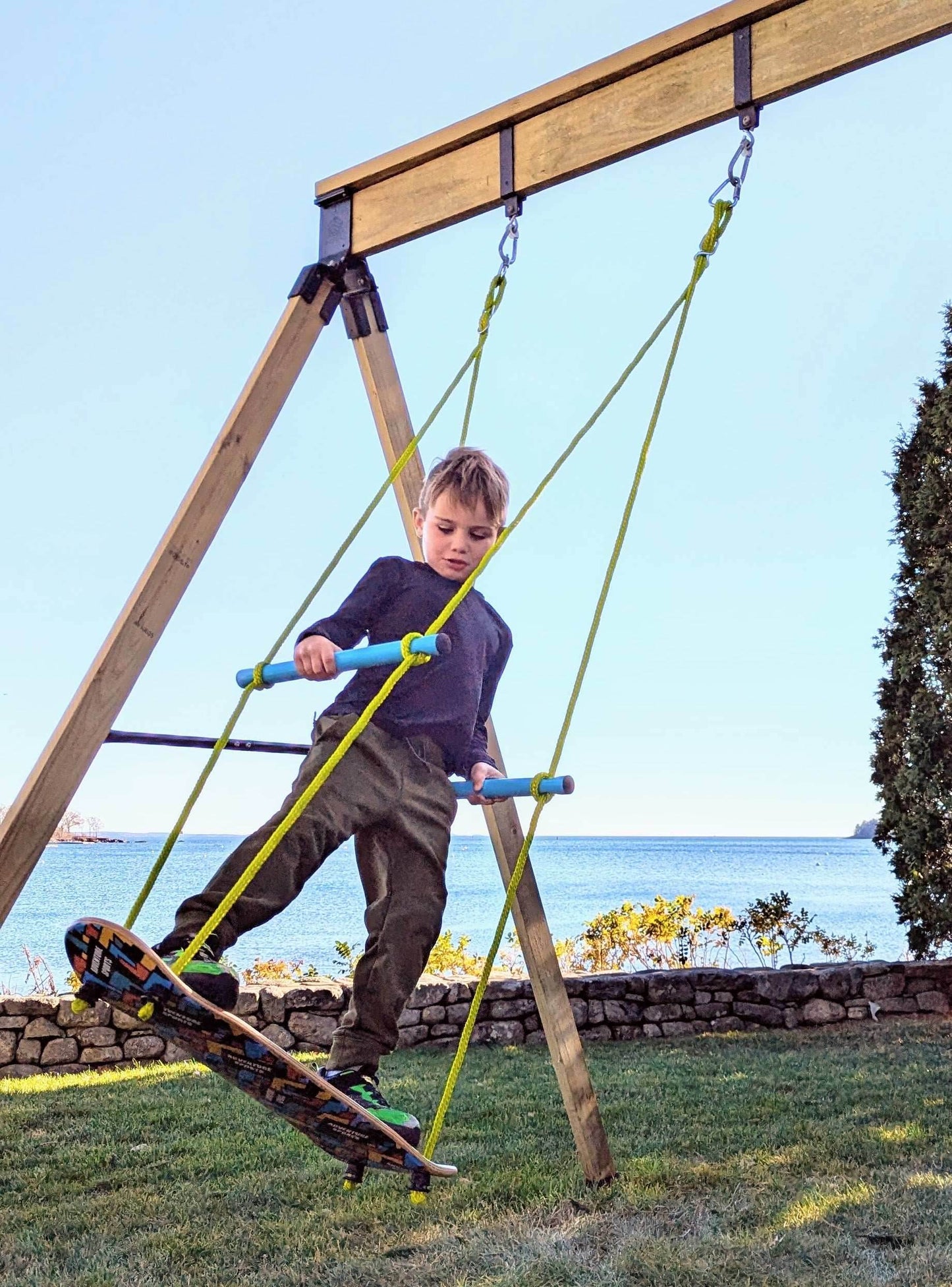 Adventure Skateboard Swing -