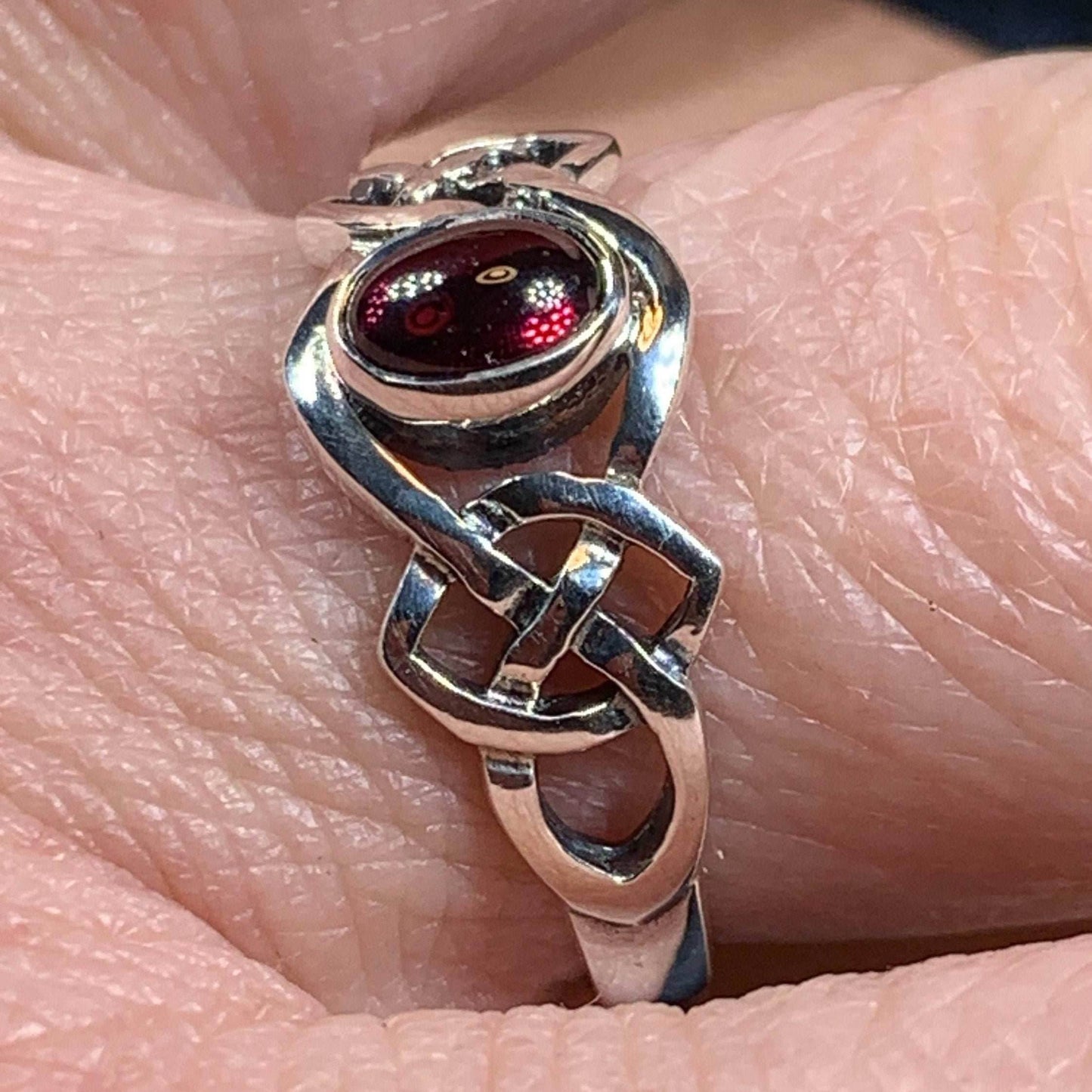 Dahlia Celtic Knot Ring - 10