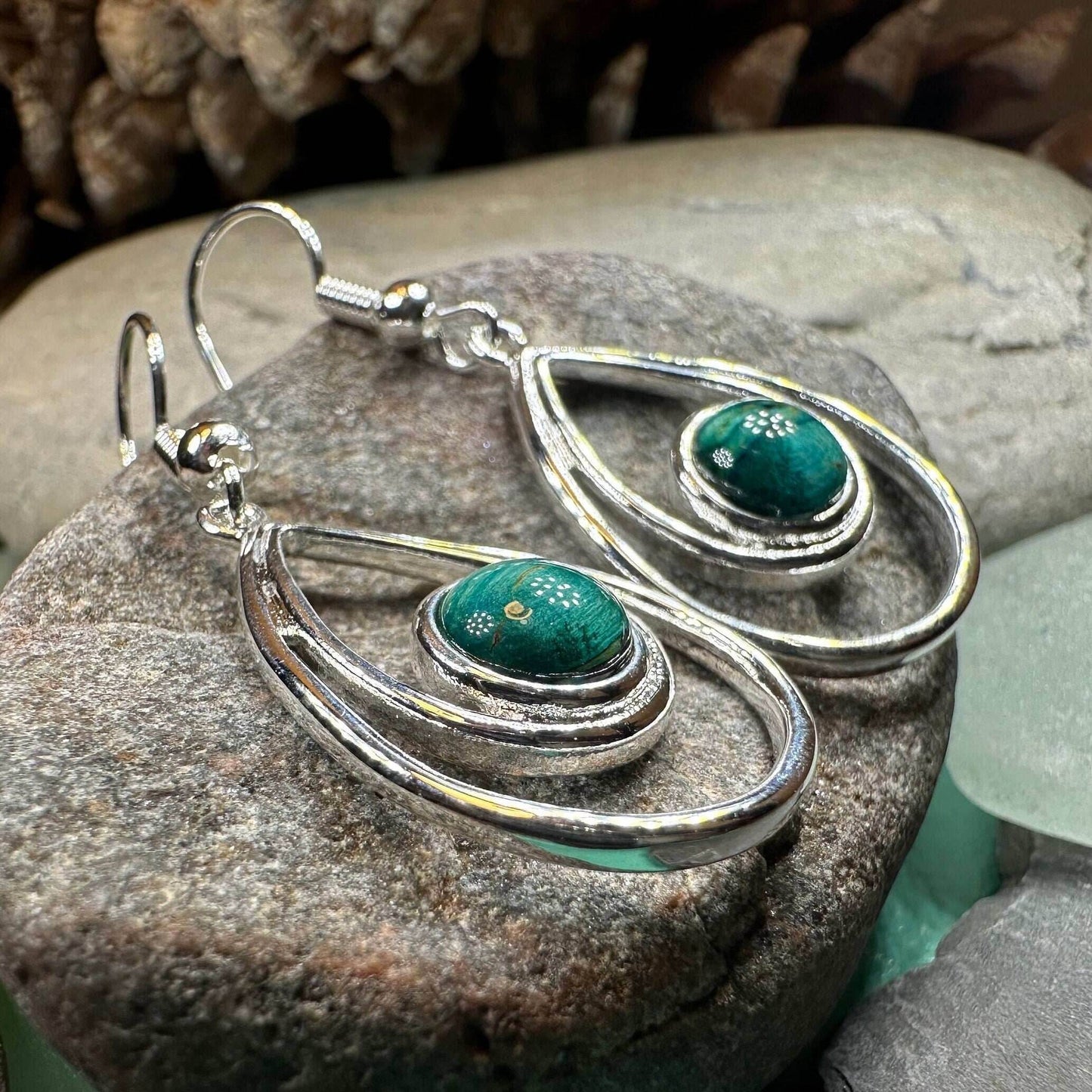 Heathergems Scottish Celtic Drop Earrings - Green
