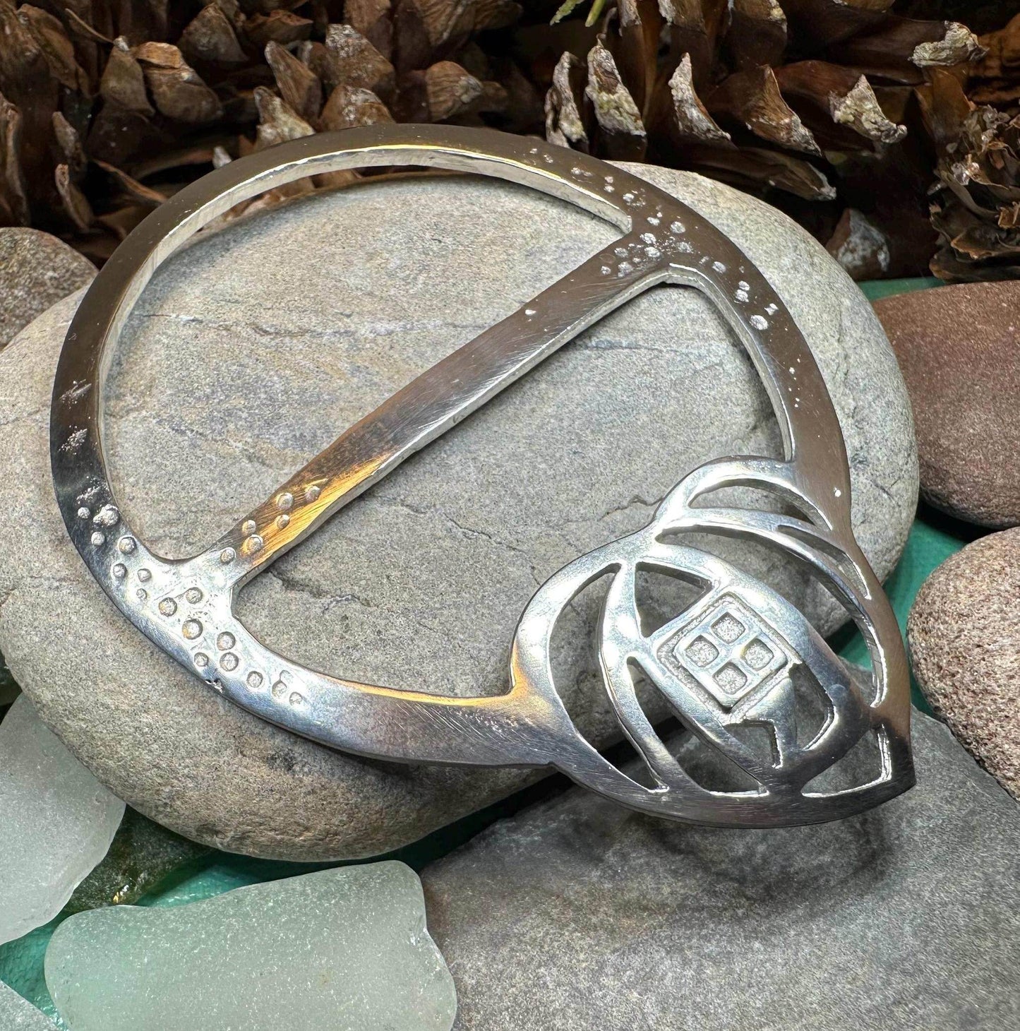 Celtic Mackintosh Heart Scarf Ring -