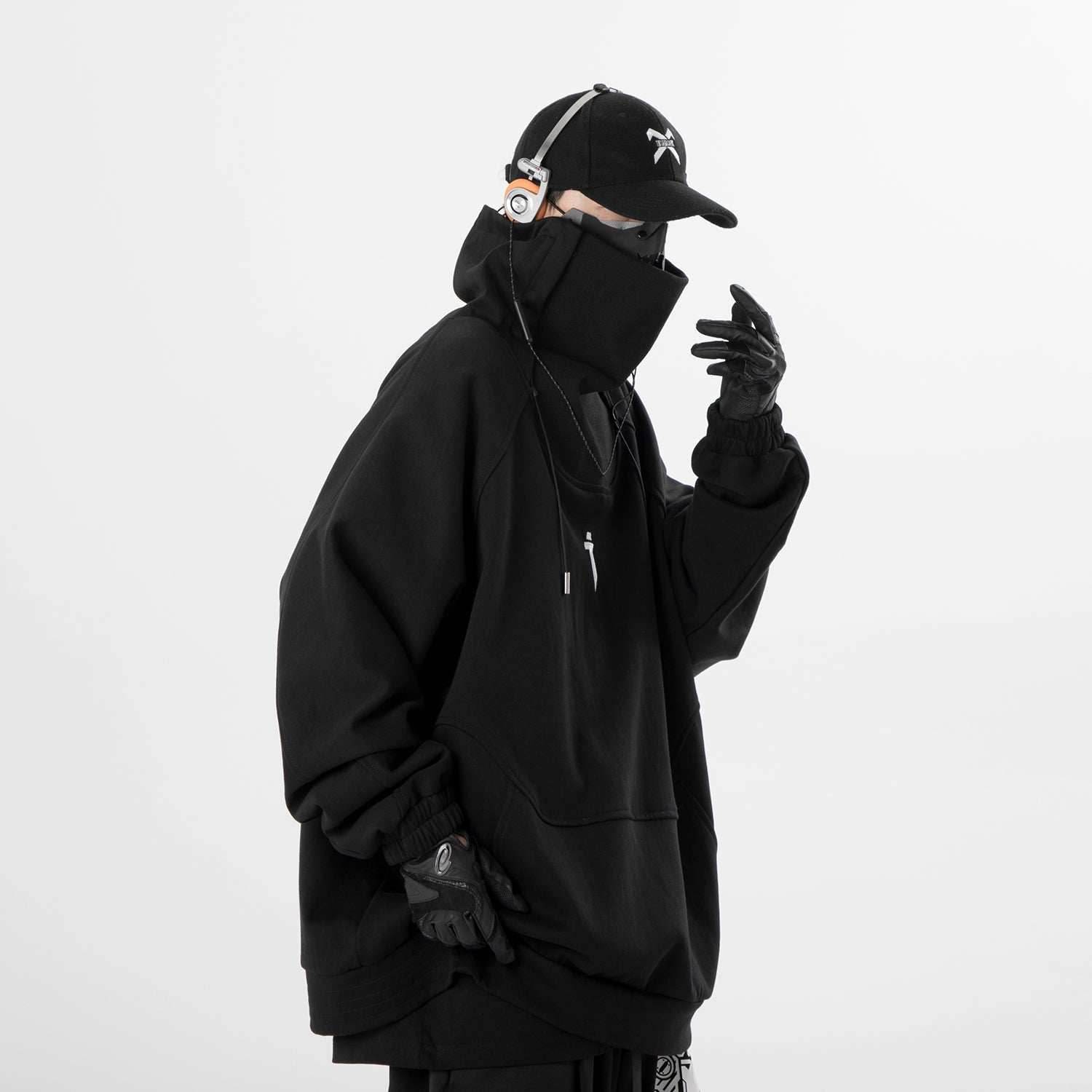 HiH49 Precision High Neck Black Sweater - M