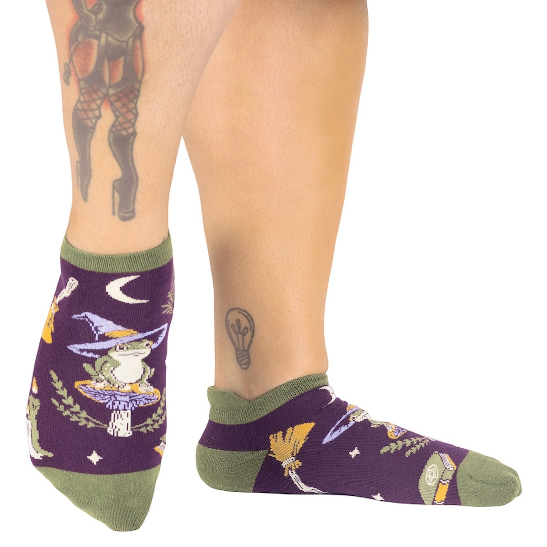 Archtoad of Hatville Ankle Socks