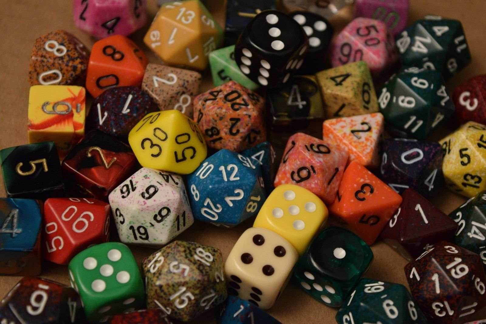Random set of 7 Gaming Dice Chessex d4, d6, d8,d10, d12, d20 Rare Dungeons&Drago - 