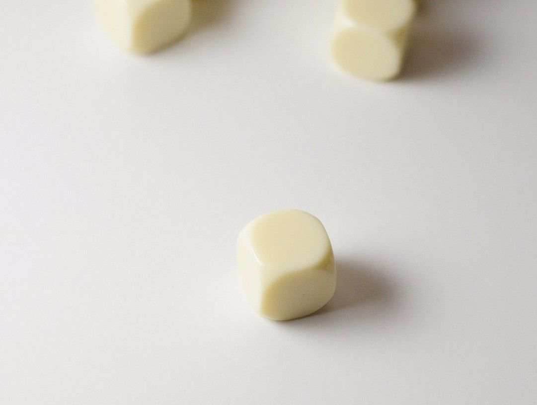 (Sold by Piece) Blank Ivory Dice / Counting Cubes 16mm D6 Square RPG Gaming Dice DIY - 