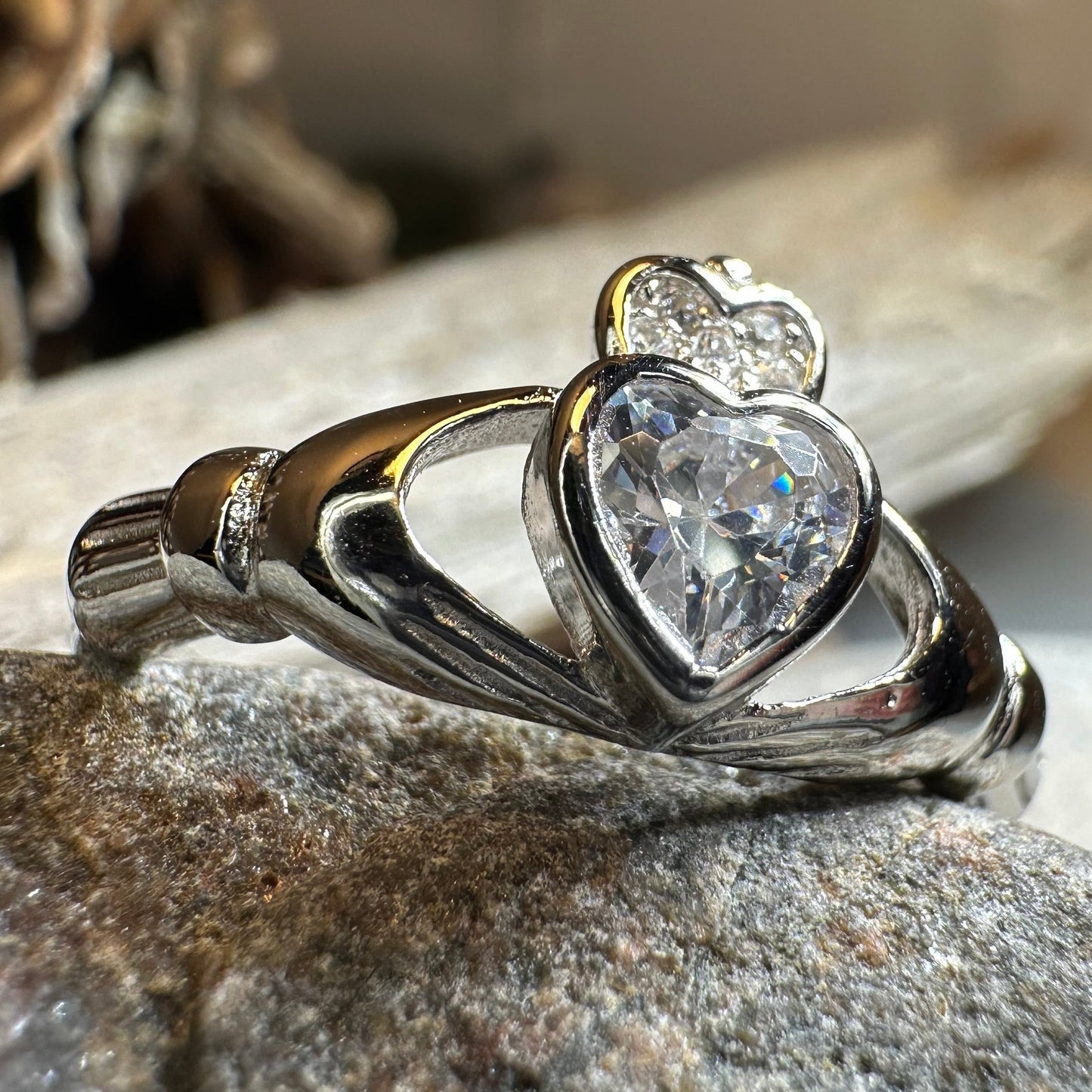 Debutante Claddagh Ring