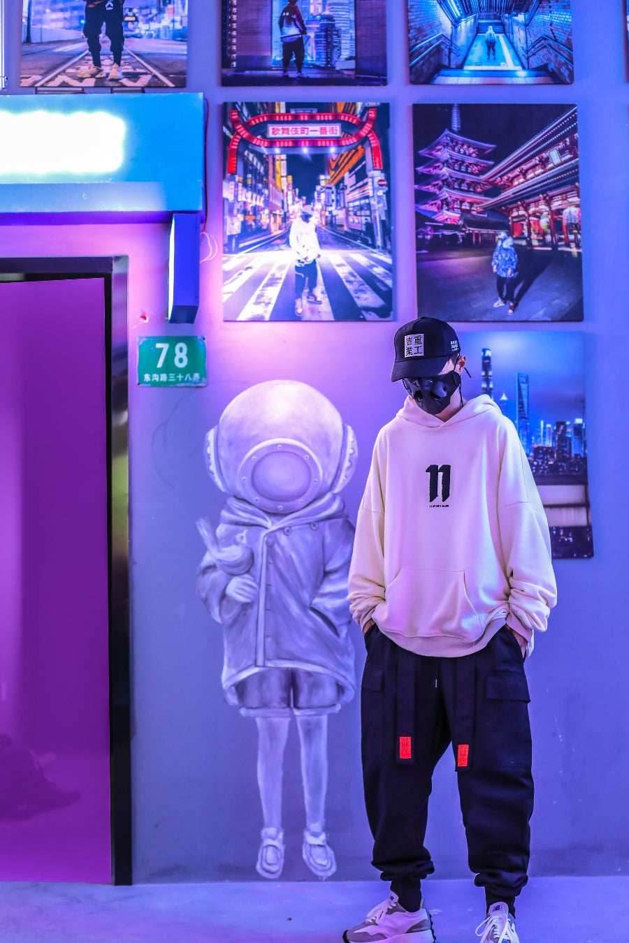 11 Movement Hoodie - Black / M