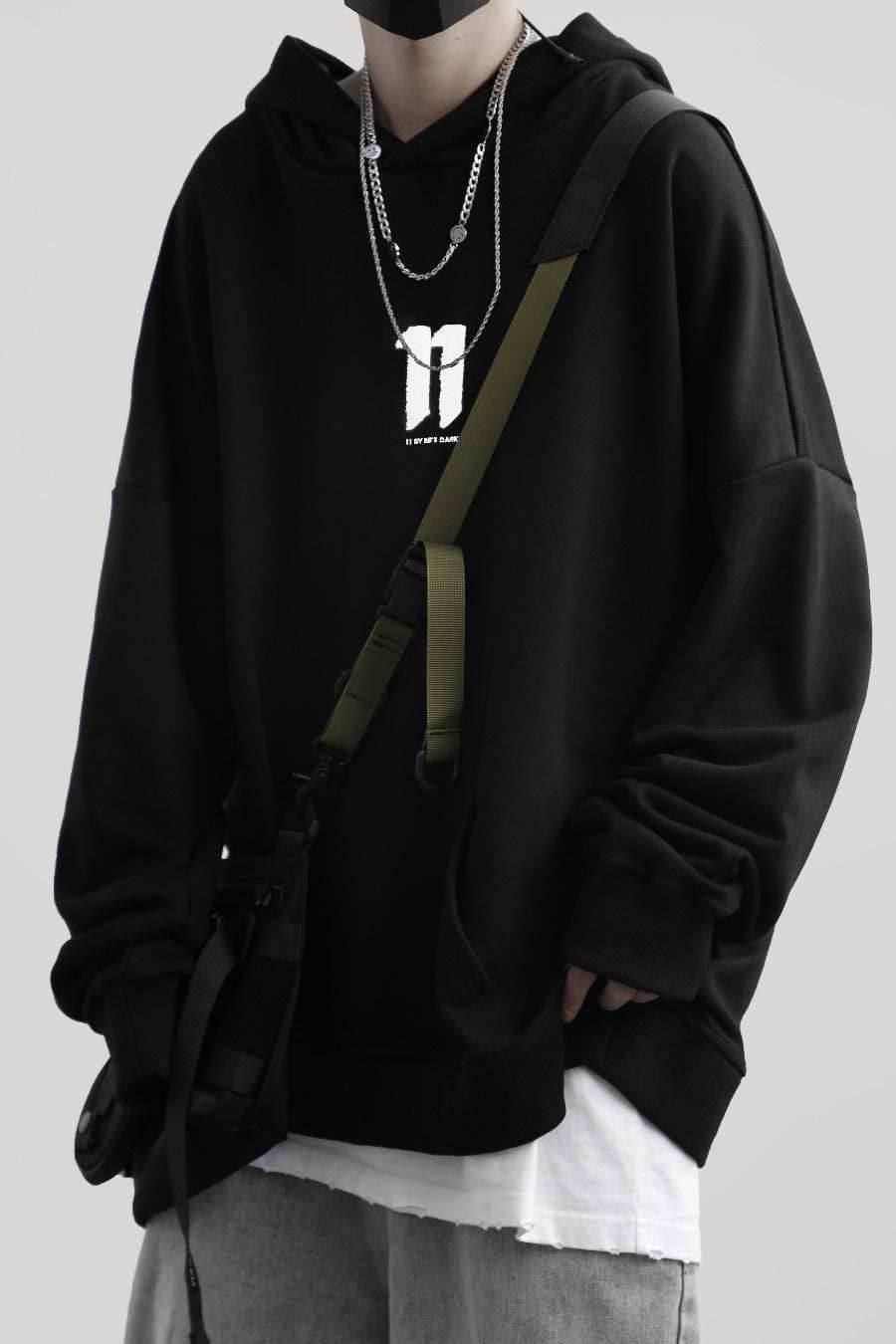 11 Movement Hoodie - Black / M