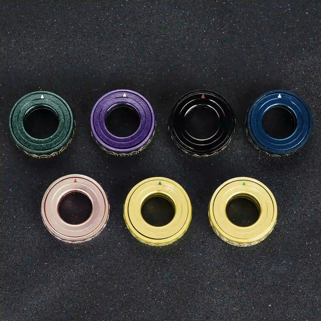 Cool Metal Fingertip Spinning D20 Dice Ring