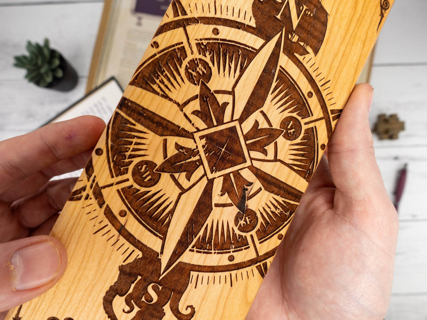Compass Adventure | Engraved Dual Hex Dice Vault - Purpleheart