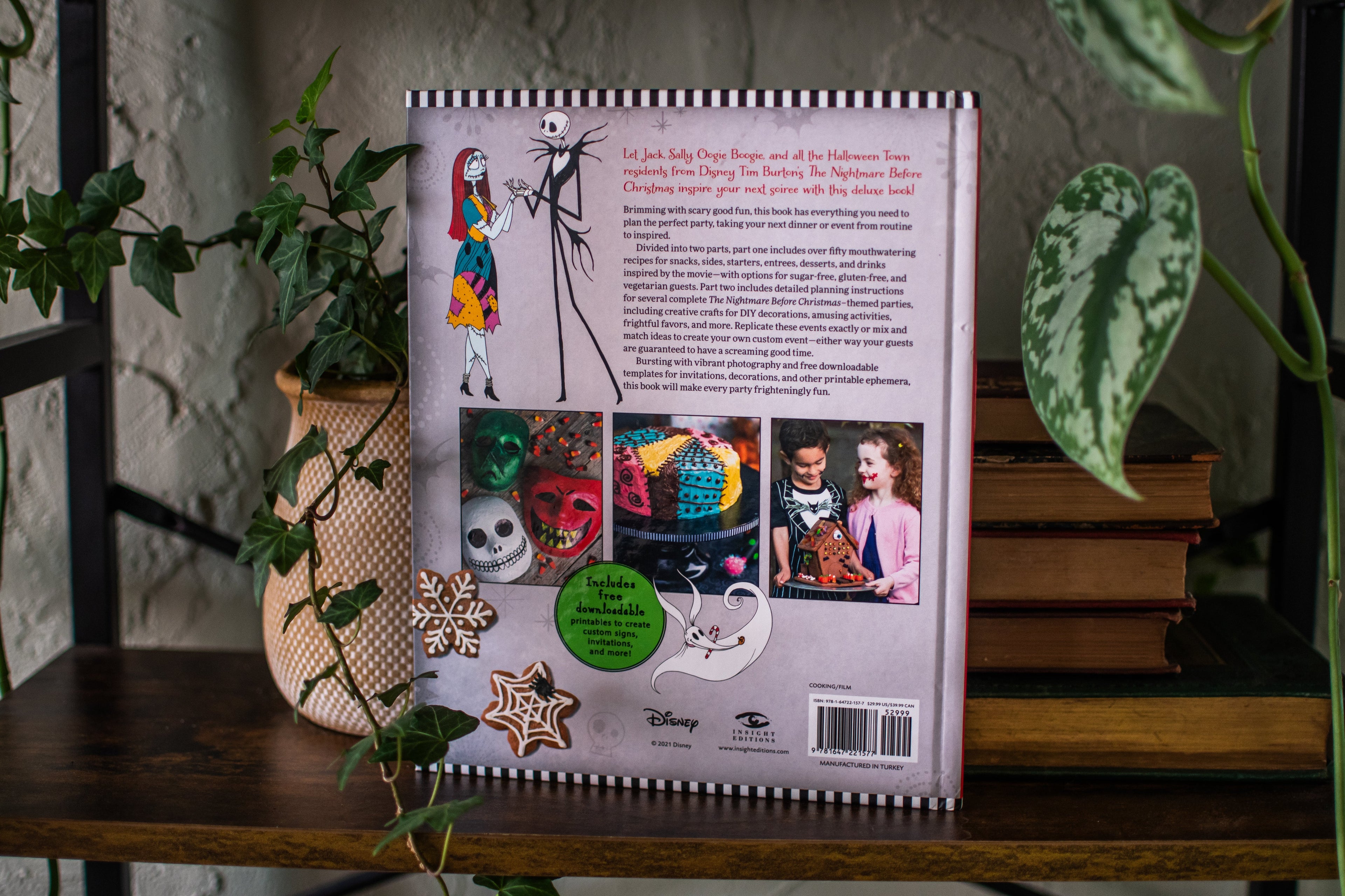 The Nightmare Before Christmas: The Official Cookbook & Entertaining Guide