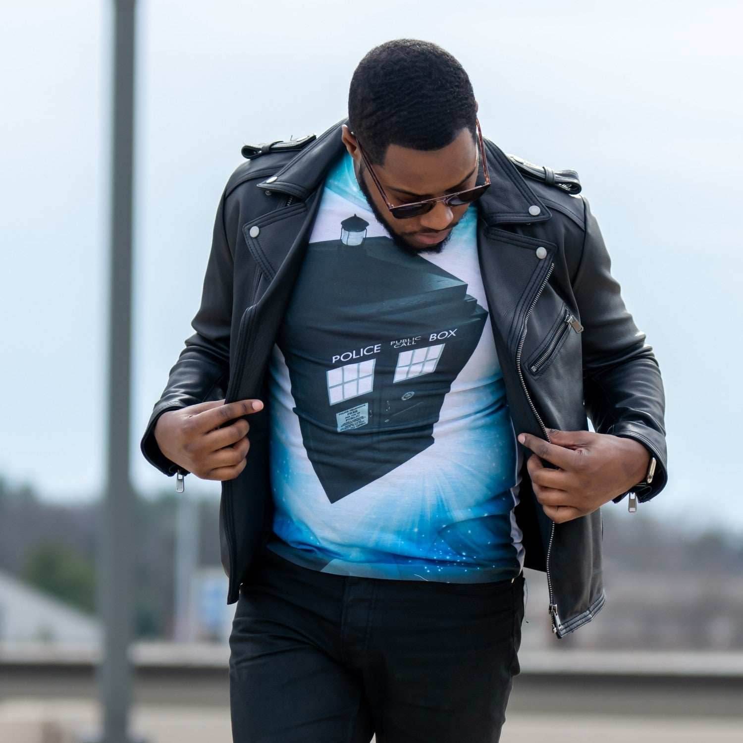 Doctor Who TARDIS Glowing Stars Sublimation T-Shirt - S