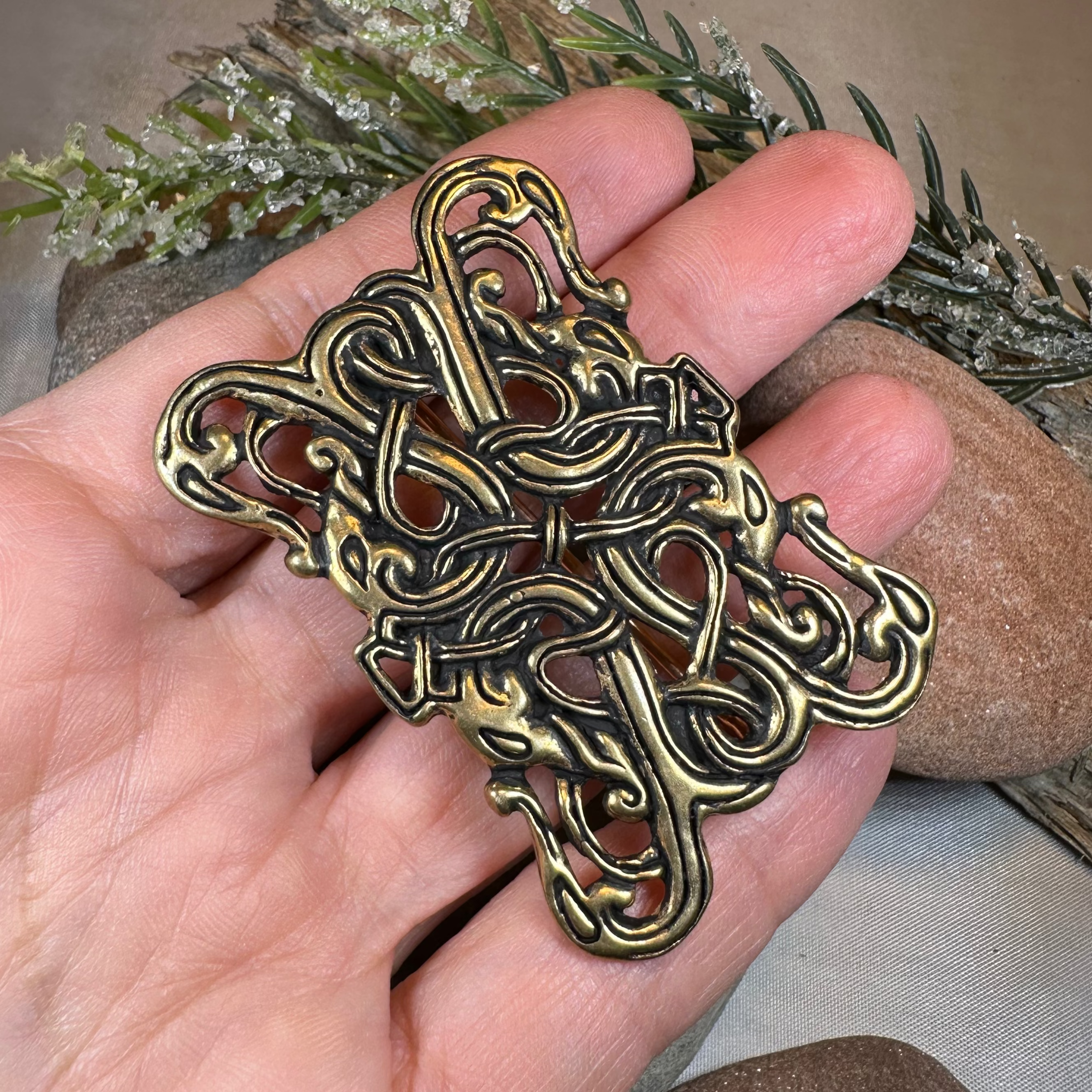 Neart Celtic Penannular Brooch