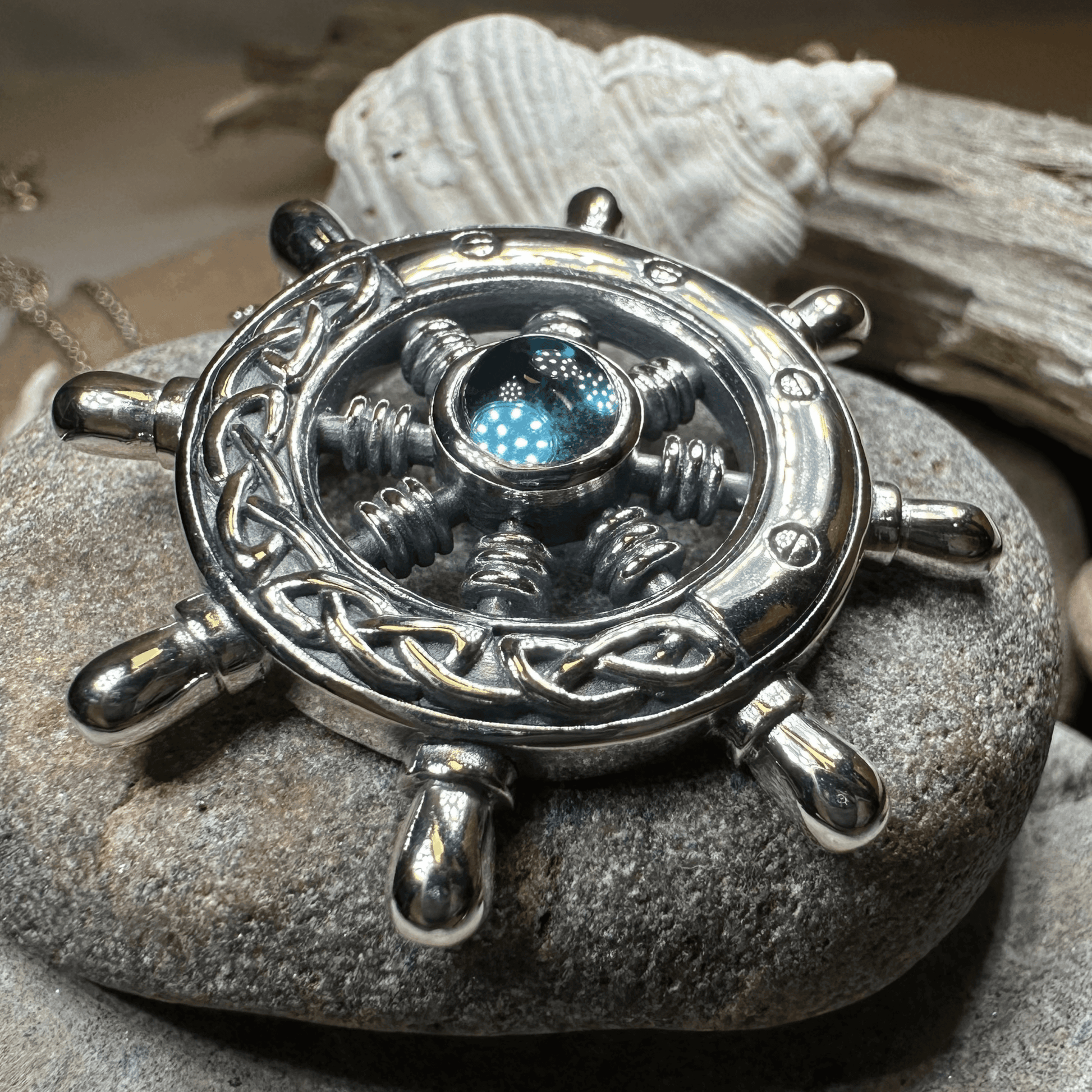 Keswick Ship's Wheel Necklace - 18 / Amethyst