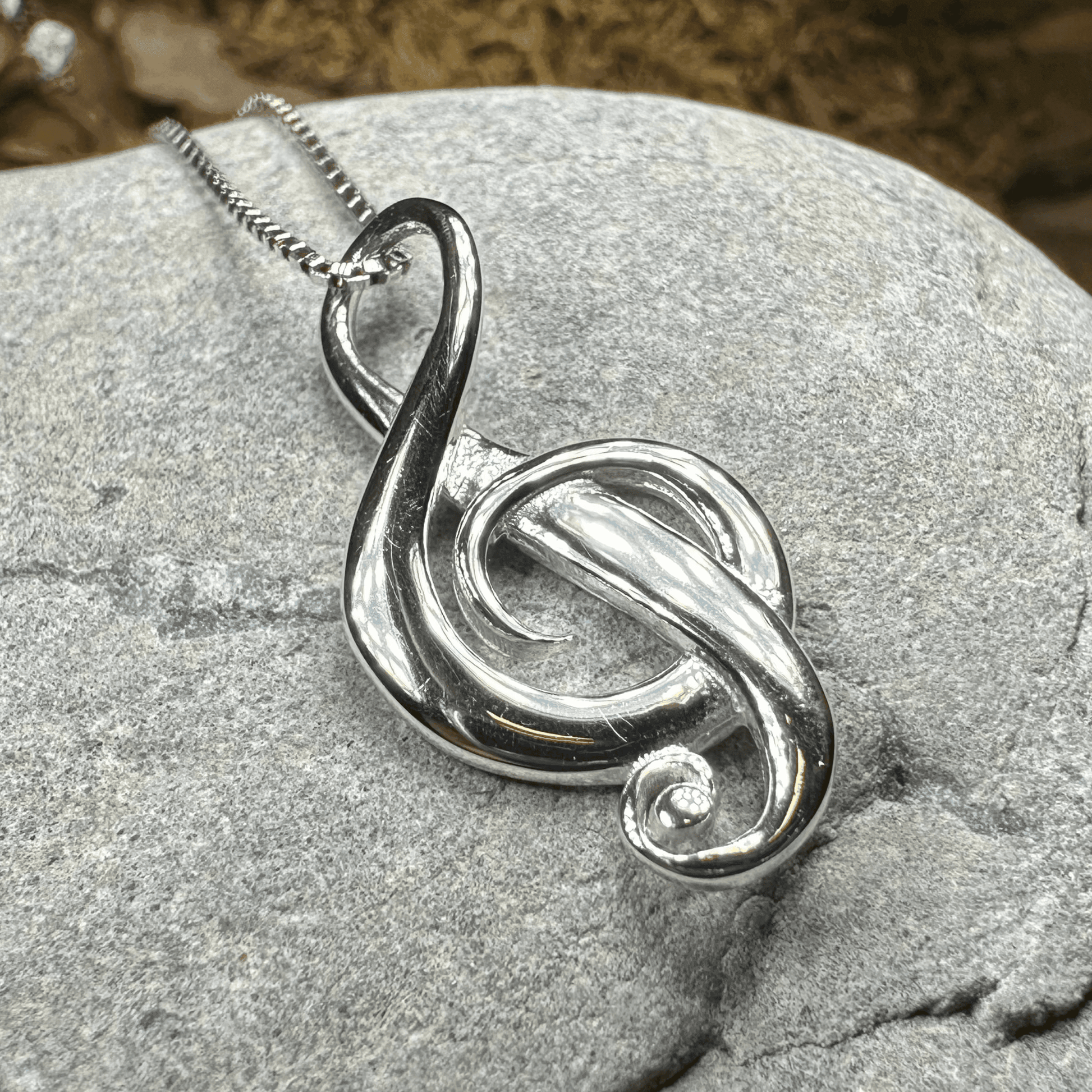 Elegant Music Necklace - 18
