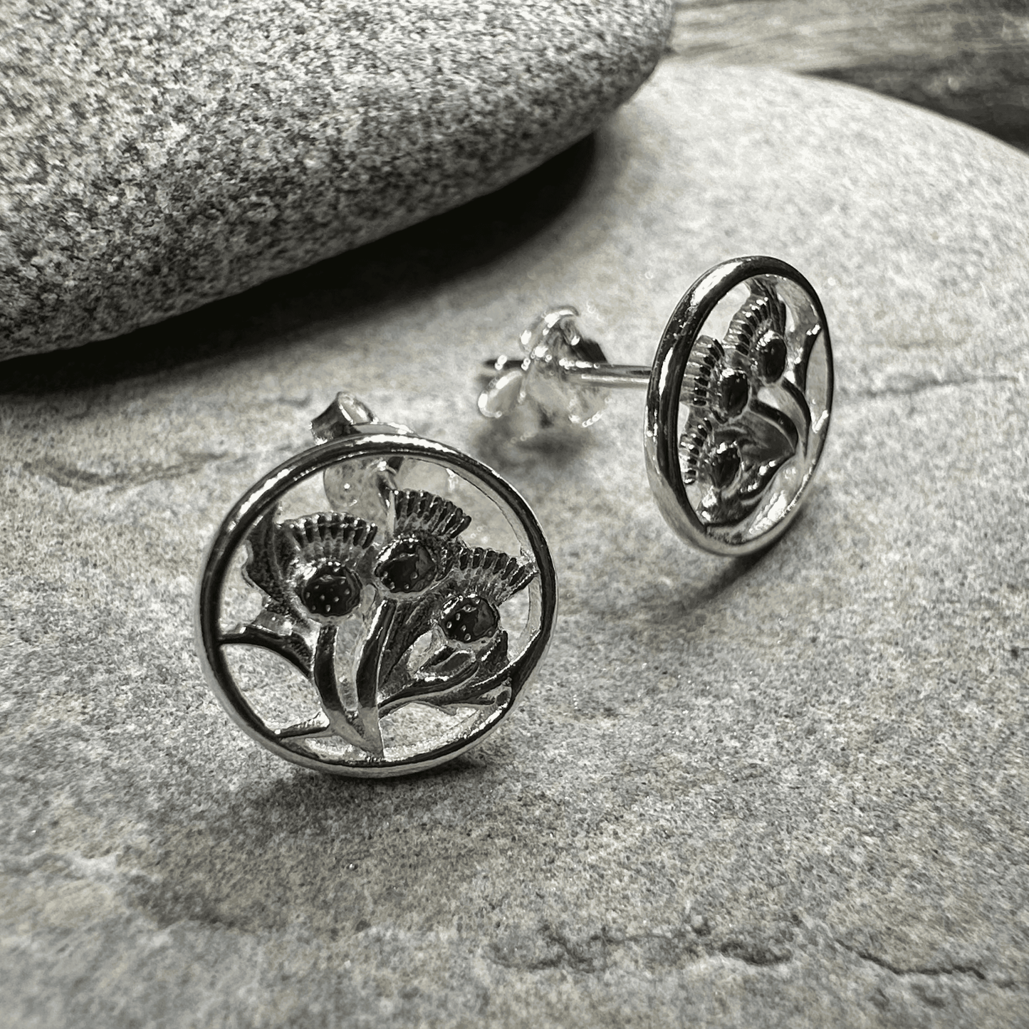 Dolina Thistle Stud Earrings - 