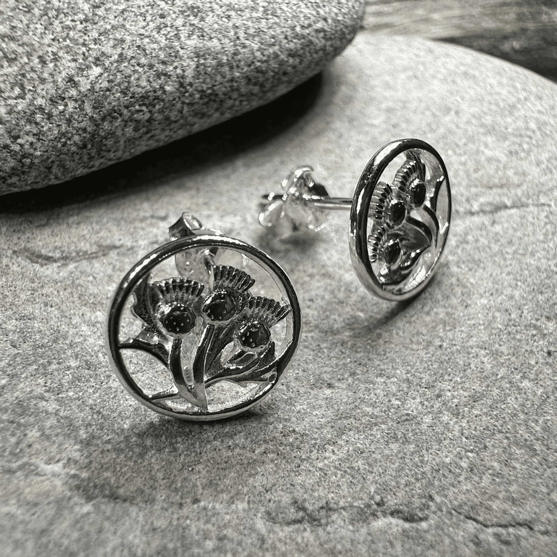 Dolina Thistle Stud Earrings - 