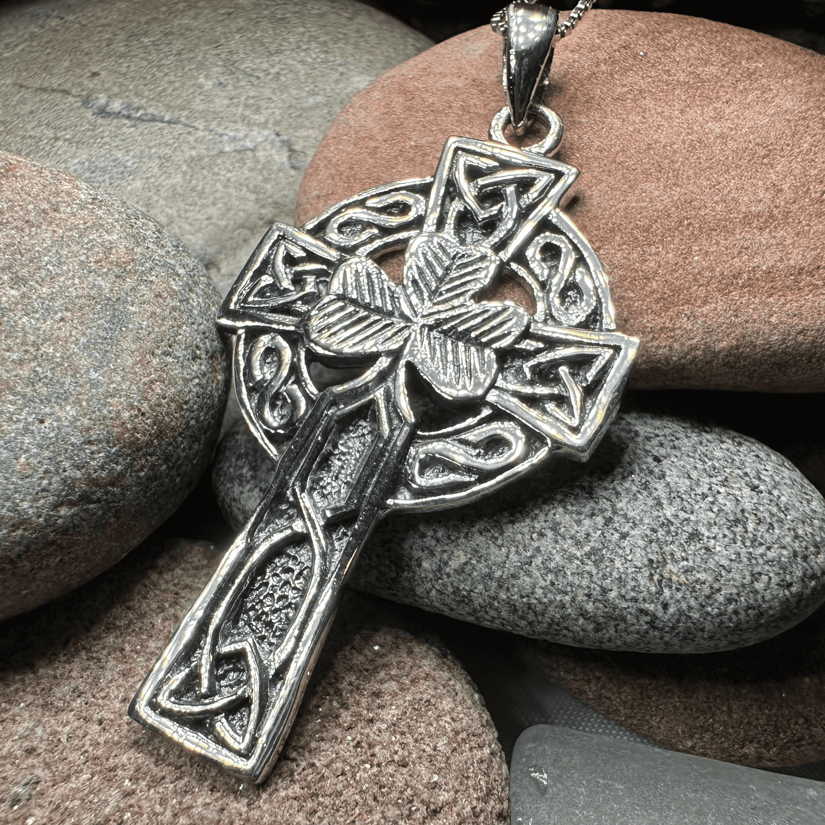 Collins Celtic Cross Shamrock Necklace - 18