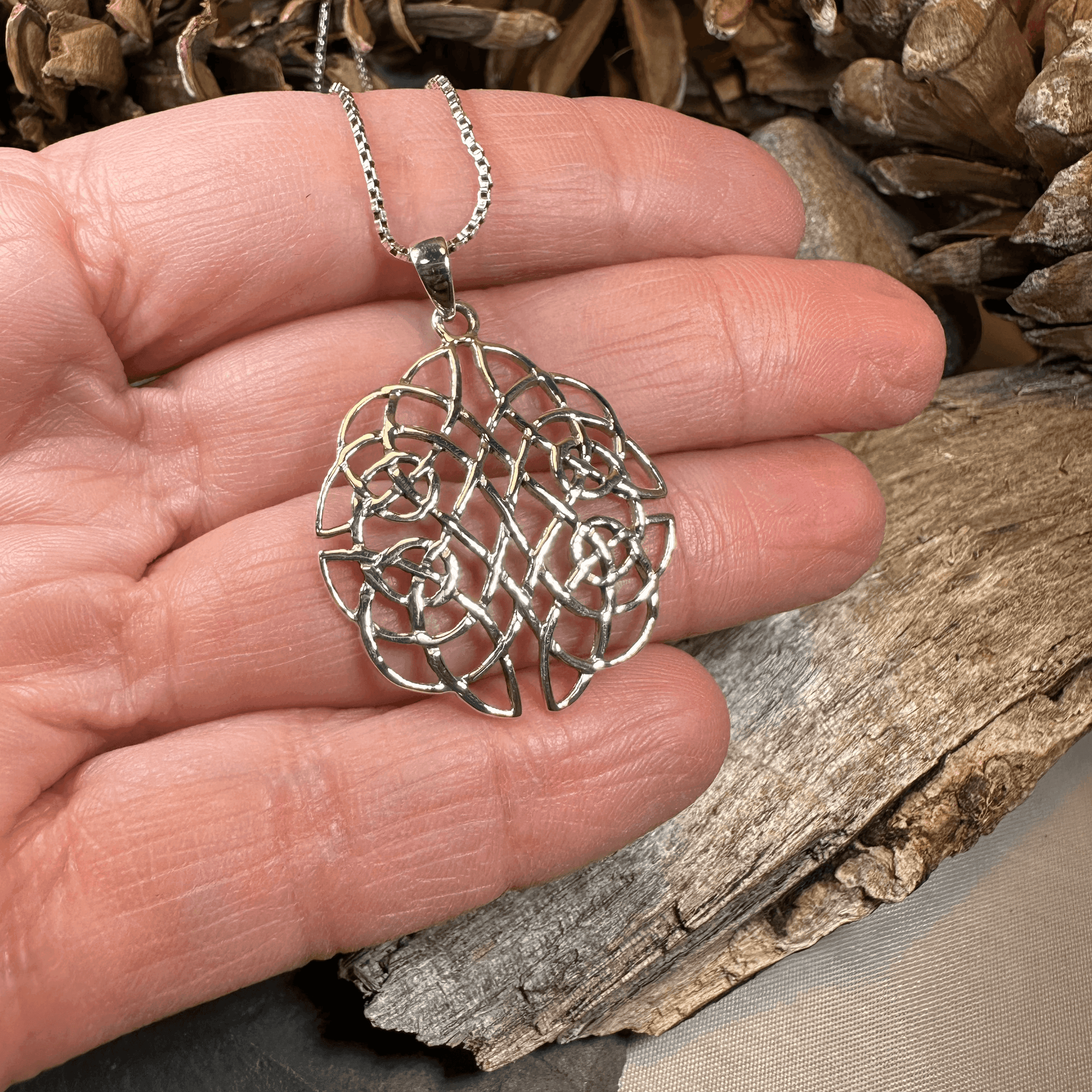Anaise Celtic Knot Necklace - 18