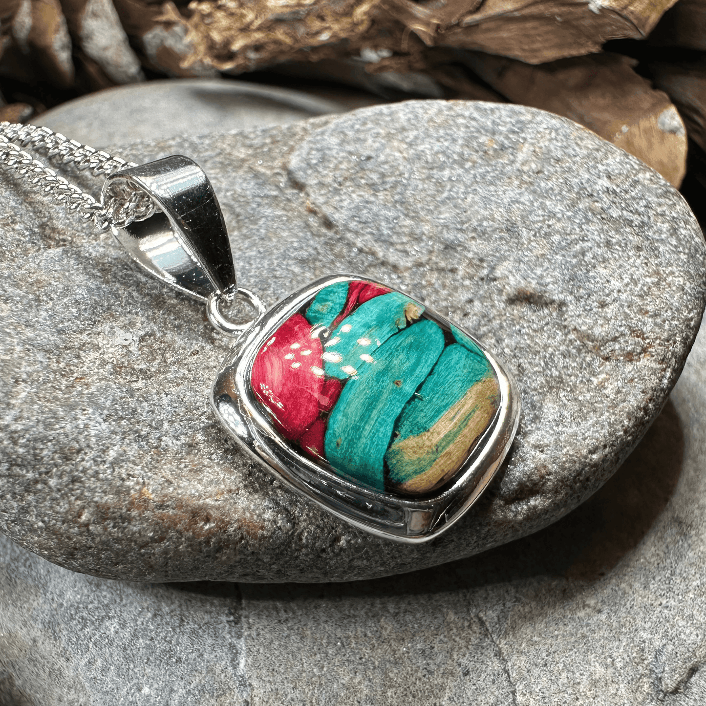Mira Heathergems Celtic Necklace - Red/Green/Gold
