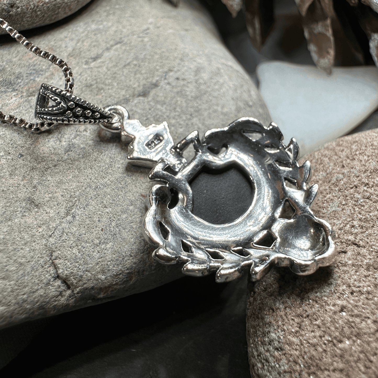 Vintage Onyx Celtic Necklace - 18