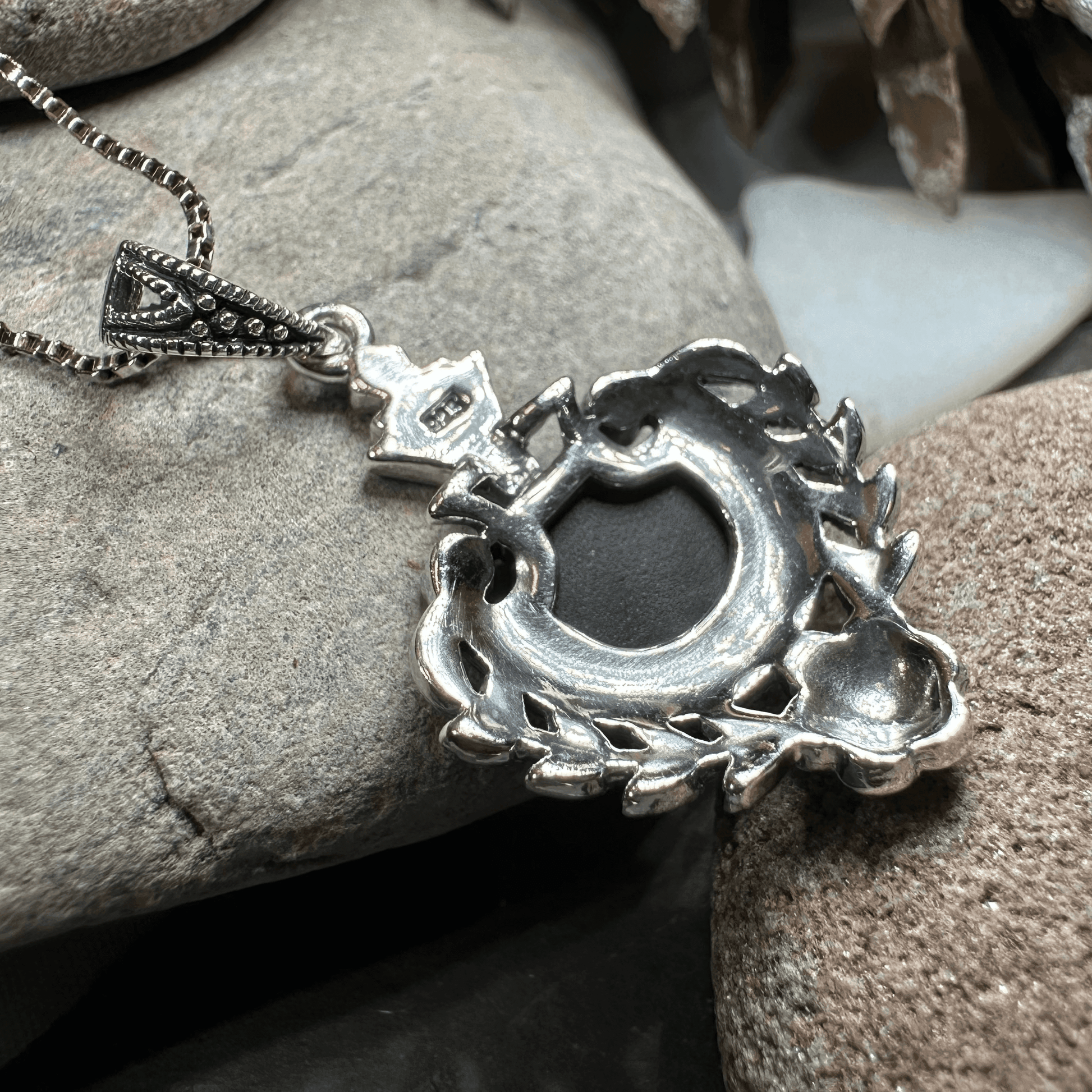Vintage Onyx Celtic Necklace - 18