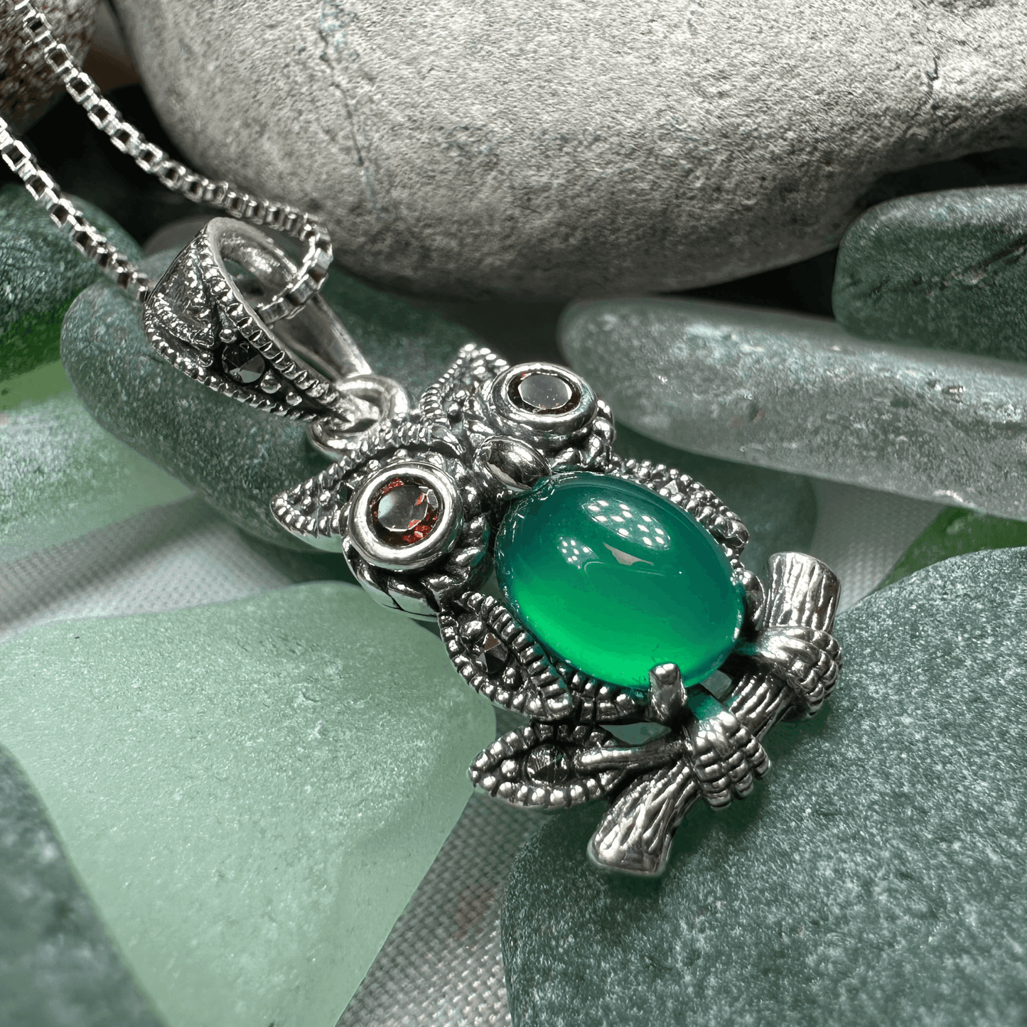 Emerald Aura Owl Necklace - 18