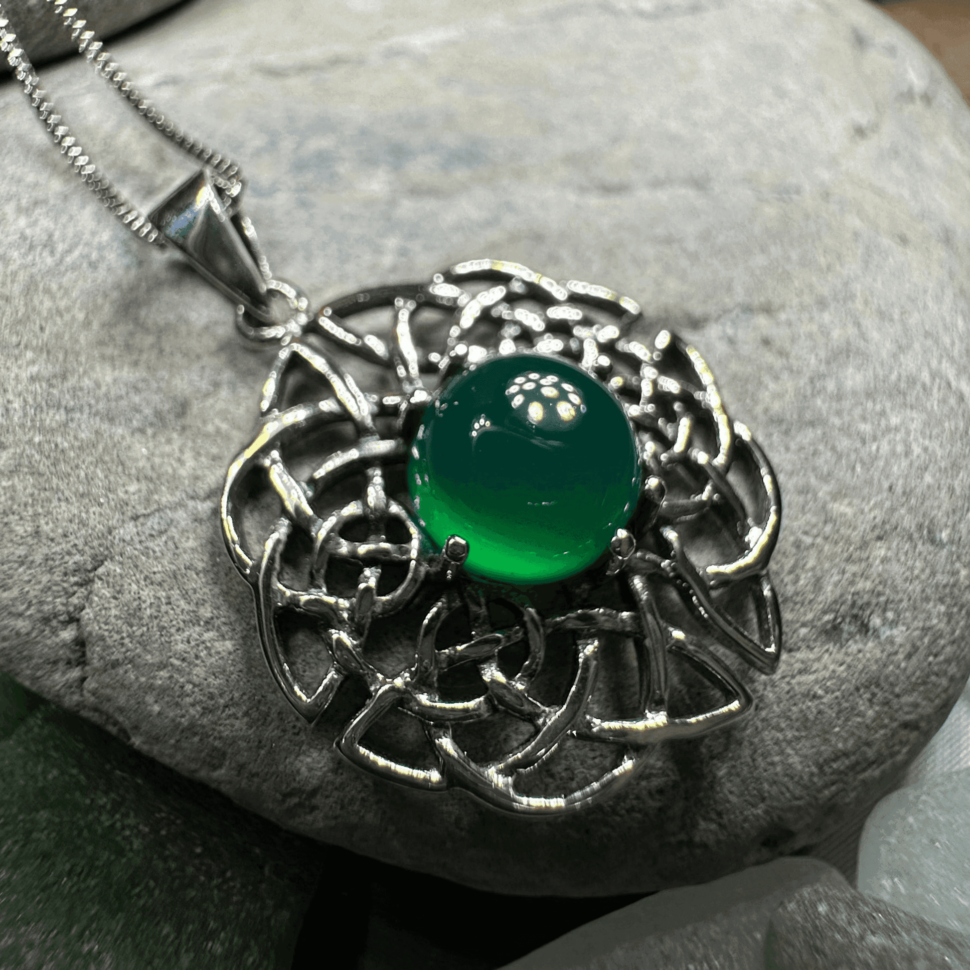 Elvenfire Celtic Knot Necklace - 18
