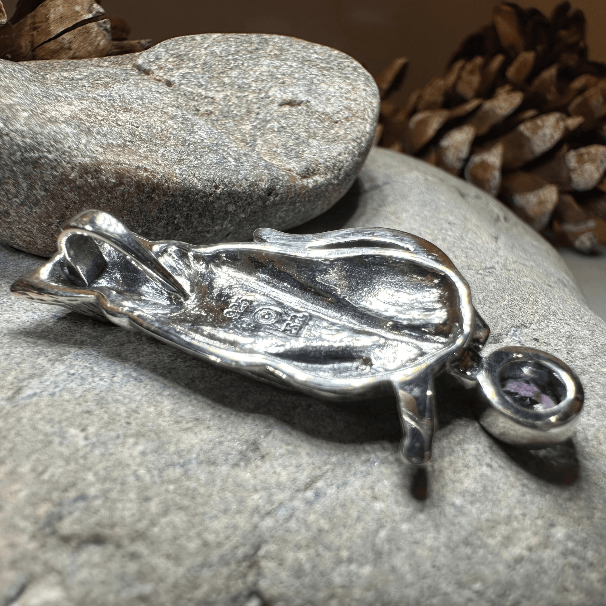Playful Cat Necklace - Emerald Crystal / 18