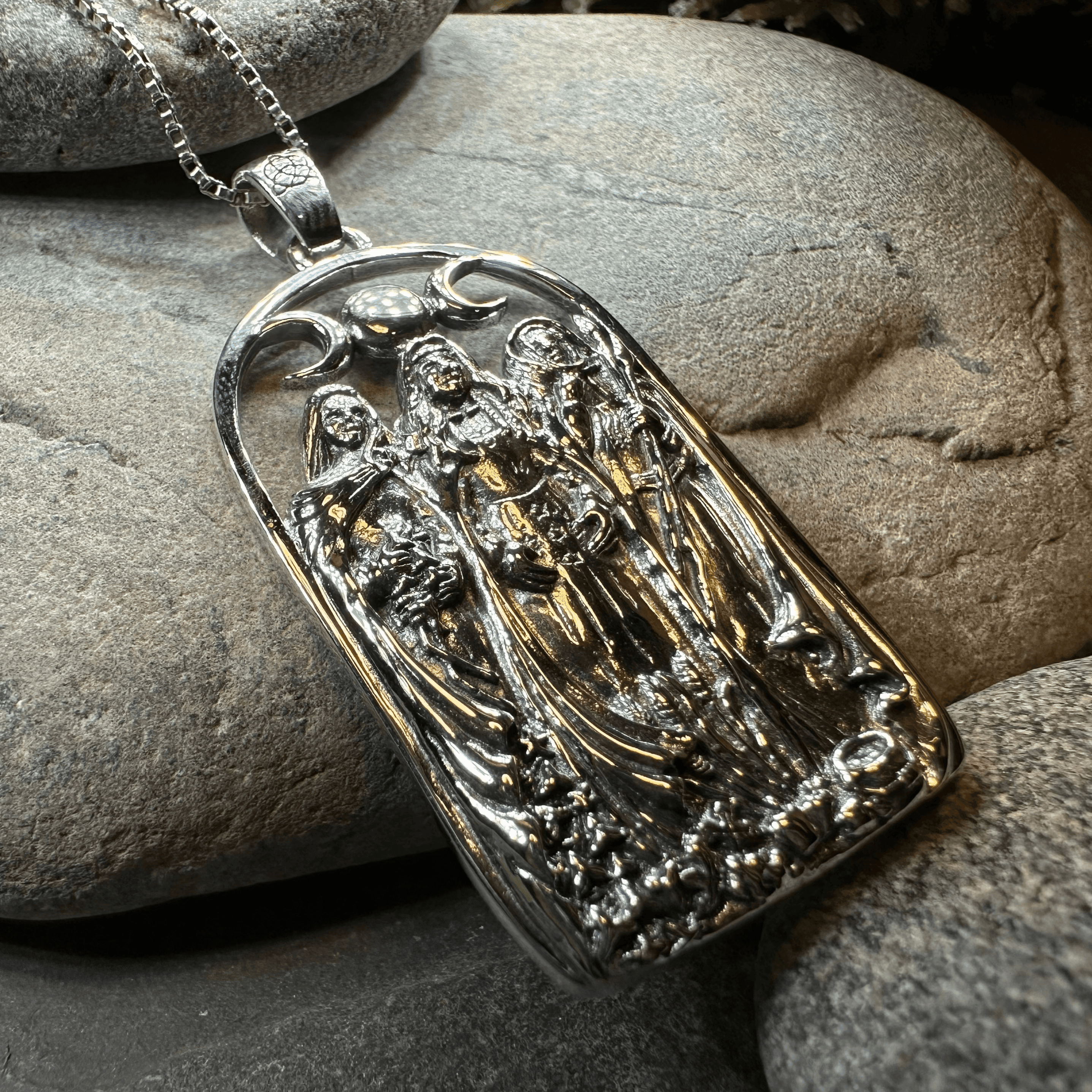 Hecate Triple Goddess Necklace - 18
