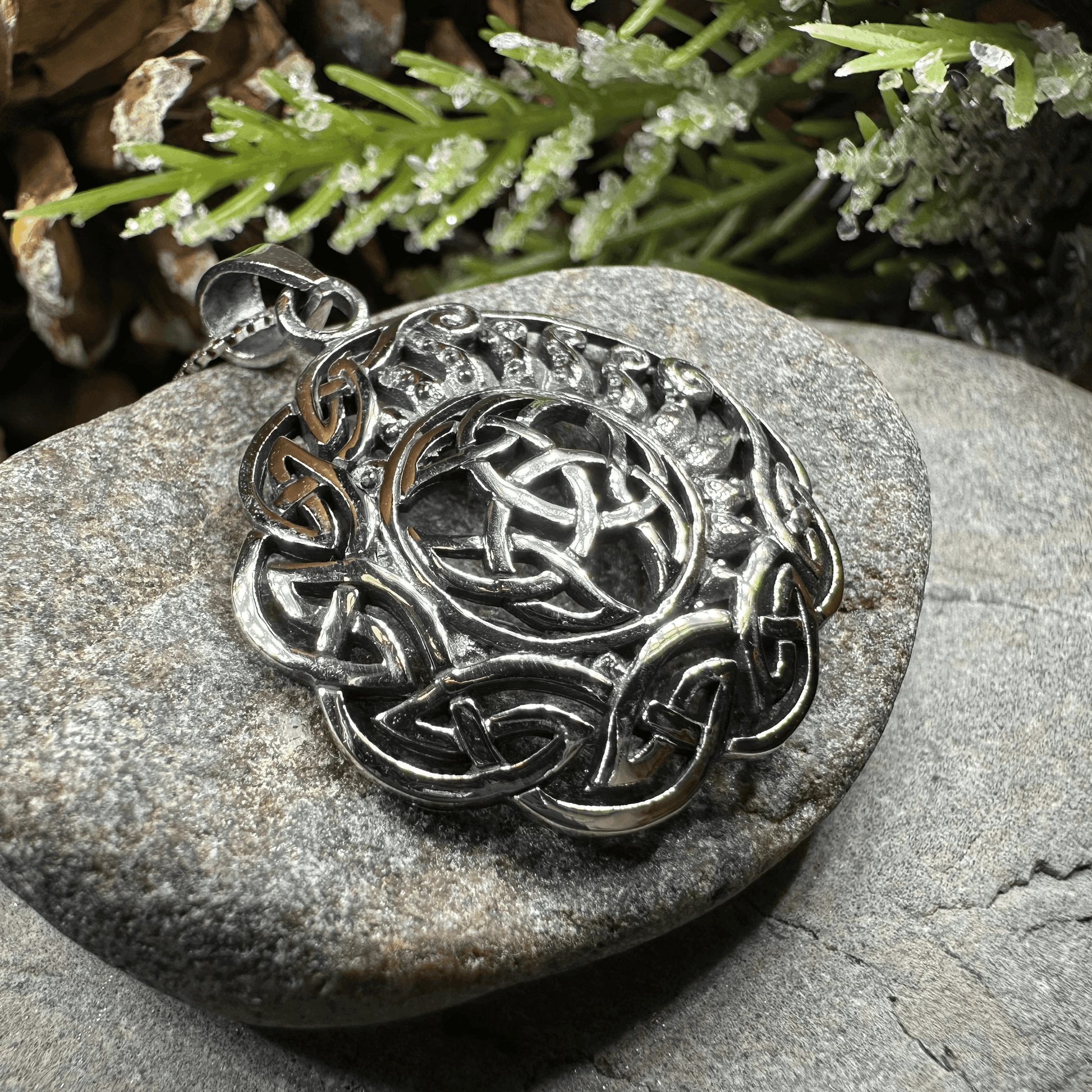 Sun Knot Necklace - 18