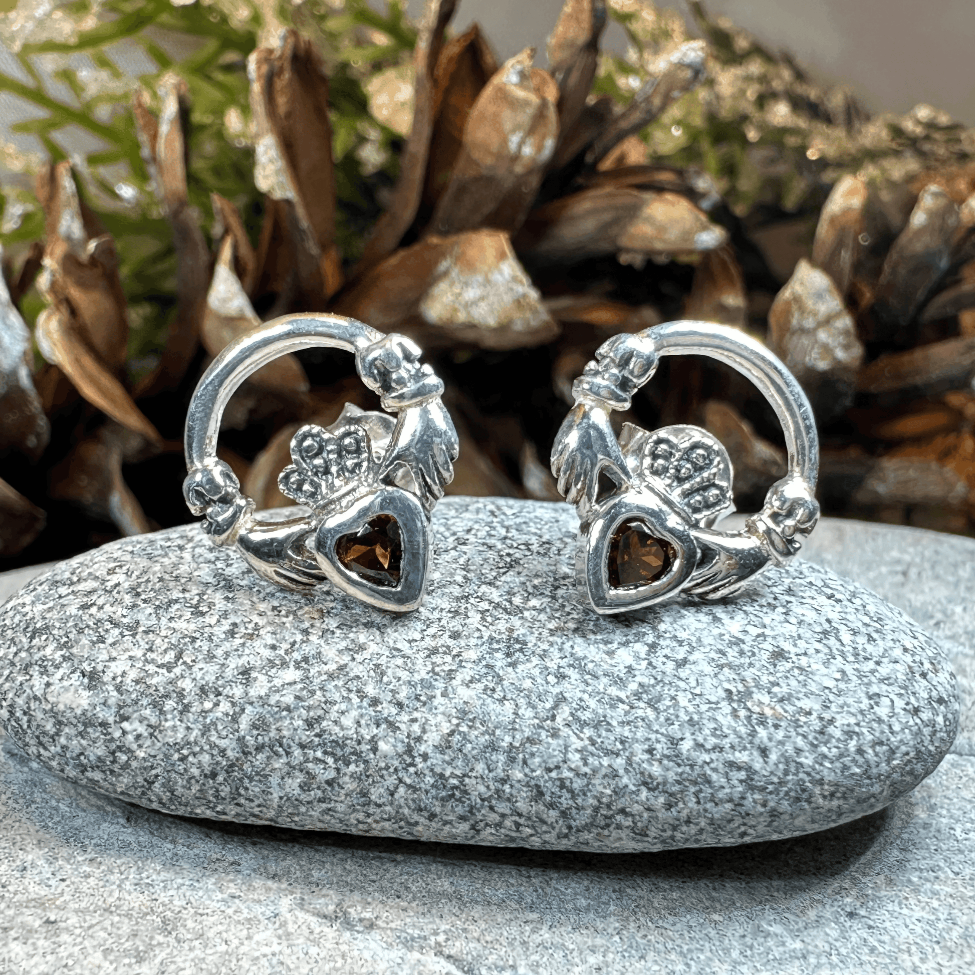 Cheerful Claddagh Earrings - Garnet