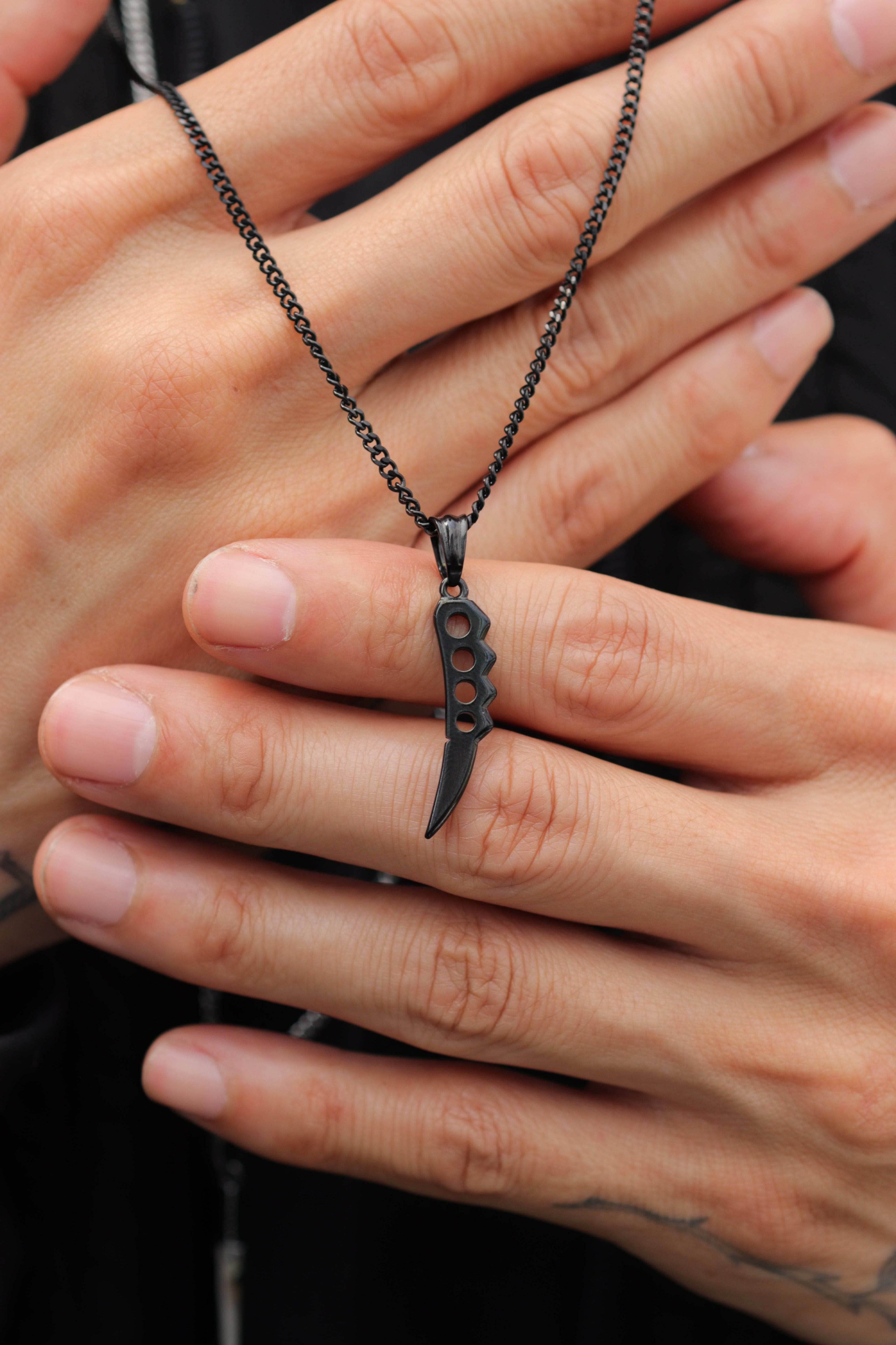 Naruto™ Asuma's Chakra Blade Necklace - Black