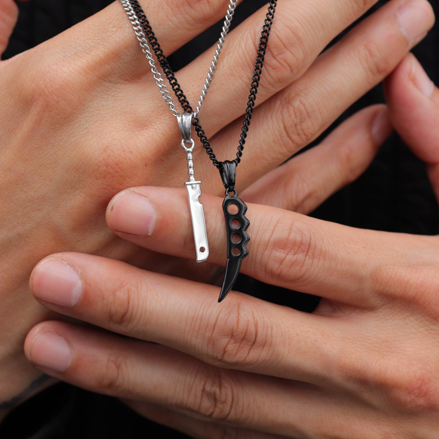 Naruto™ Zabuza's Sword Necklace - Black
