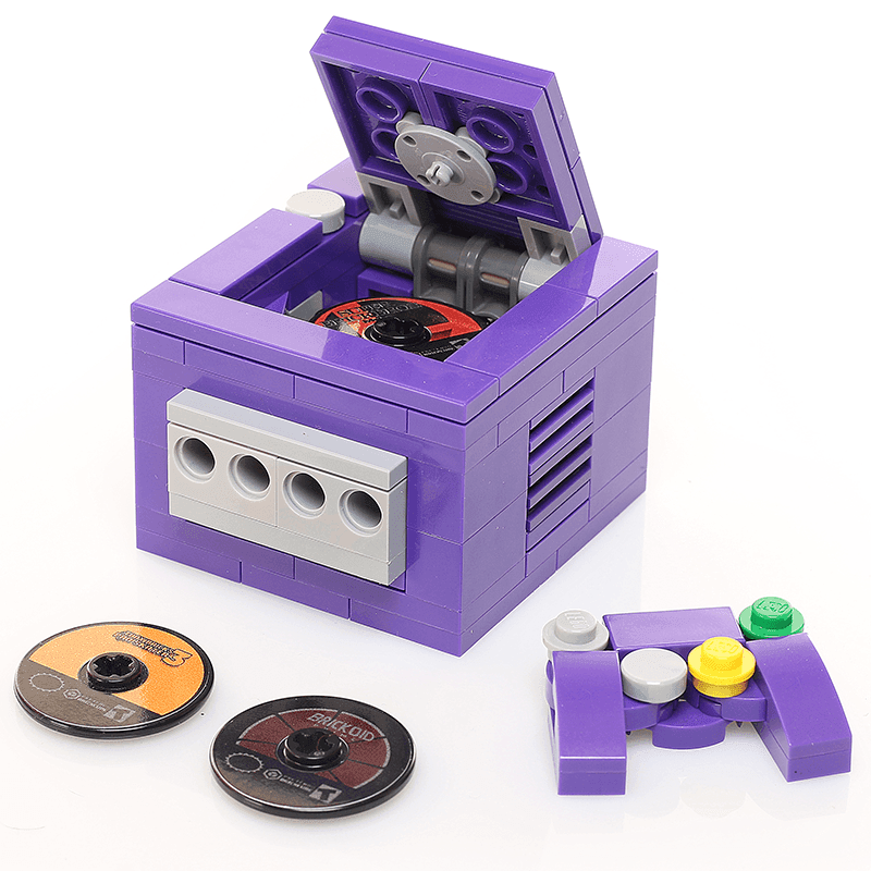 Custom Pretendo BrickCube 2001 Video Game Console made using LEGO parts - 
