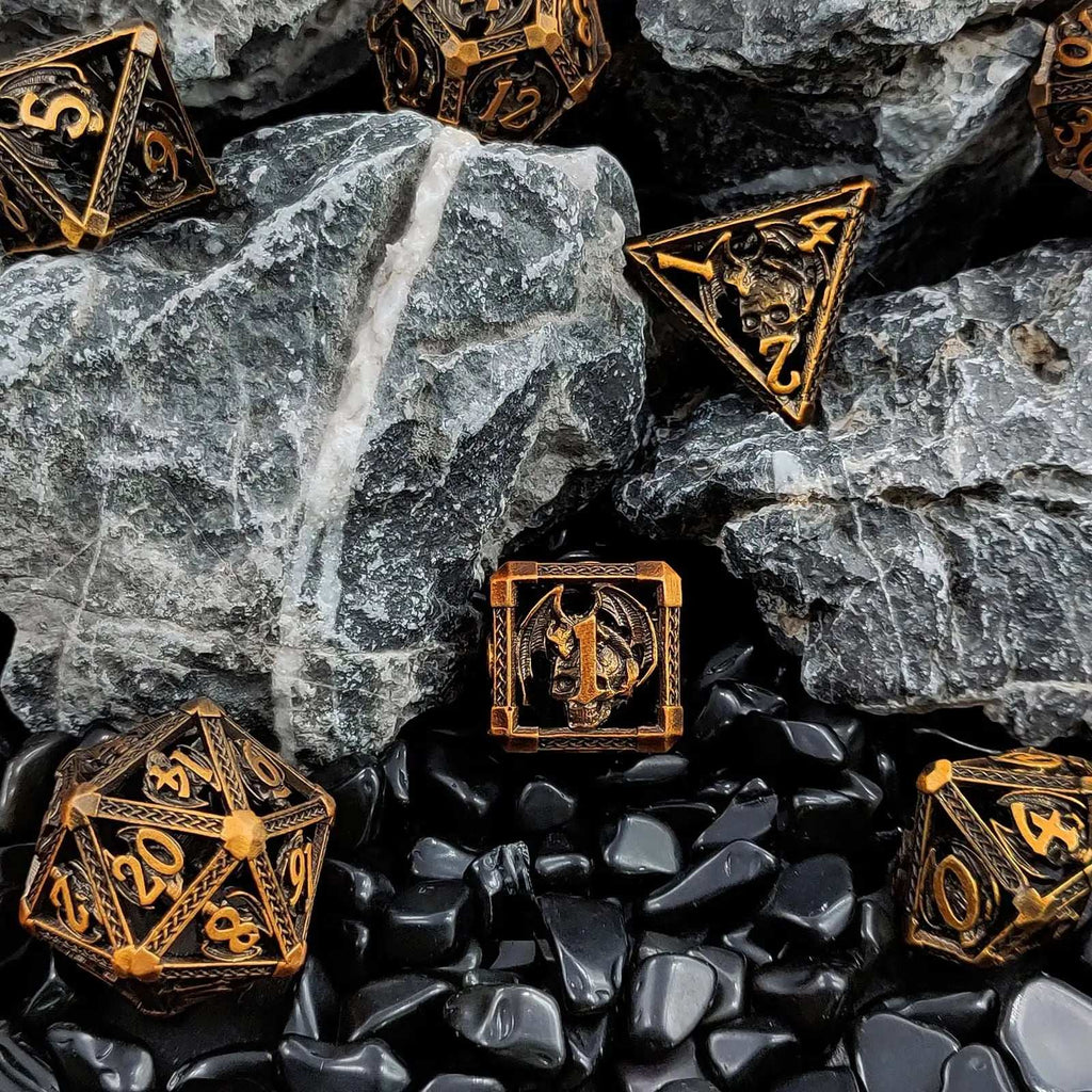 Cool Metal Skull Flying Dragon Hollow DND Dice Set
