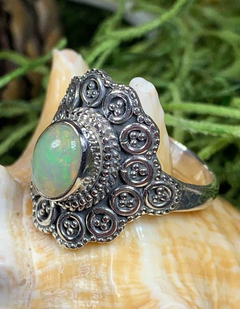 Celtic Queen Ring - 8 / Blue Topaz