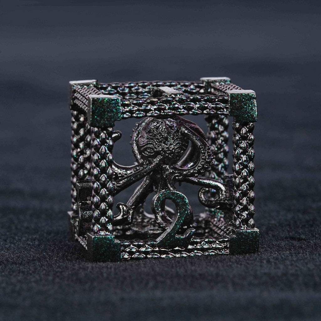 Cthulhu-Octopus Monster Purple Green Metal Hollow Dice Set