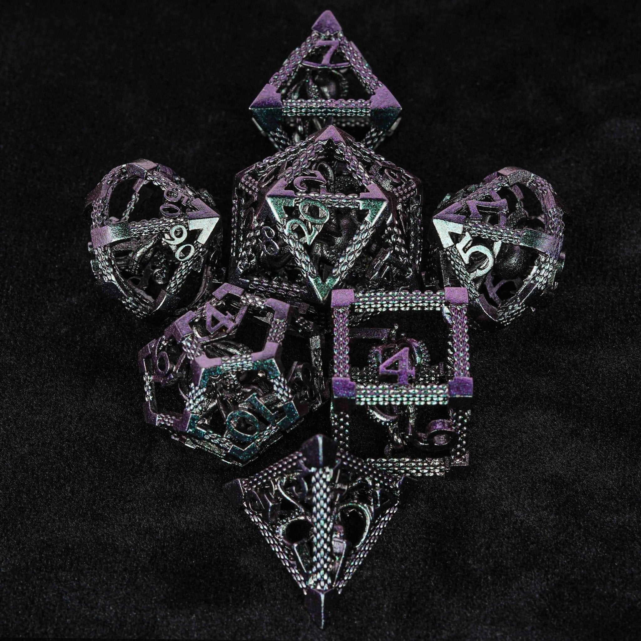 Cthulhu-Octopus Monster Purple Green Metal Hollow Dice Set