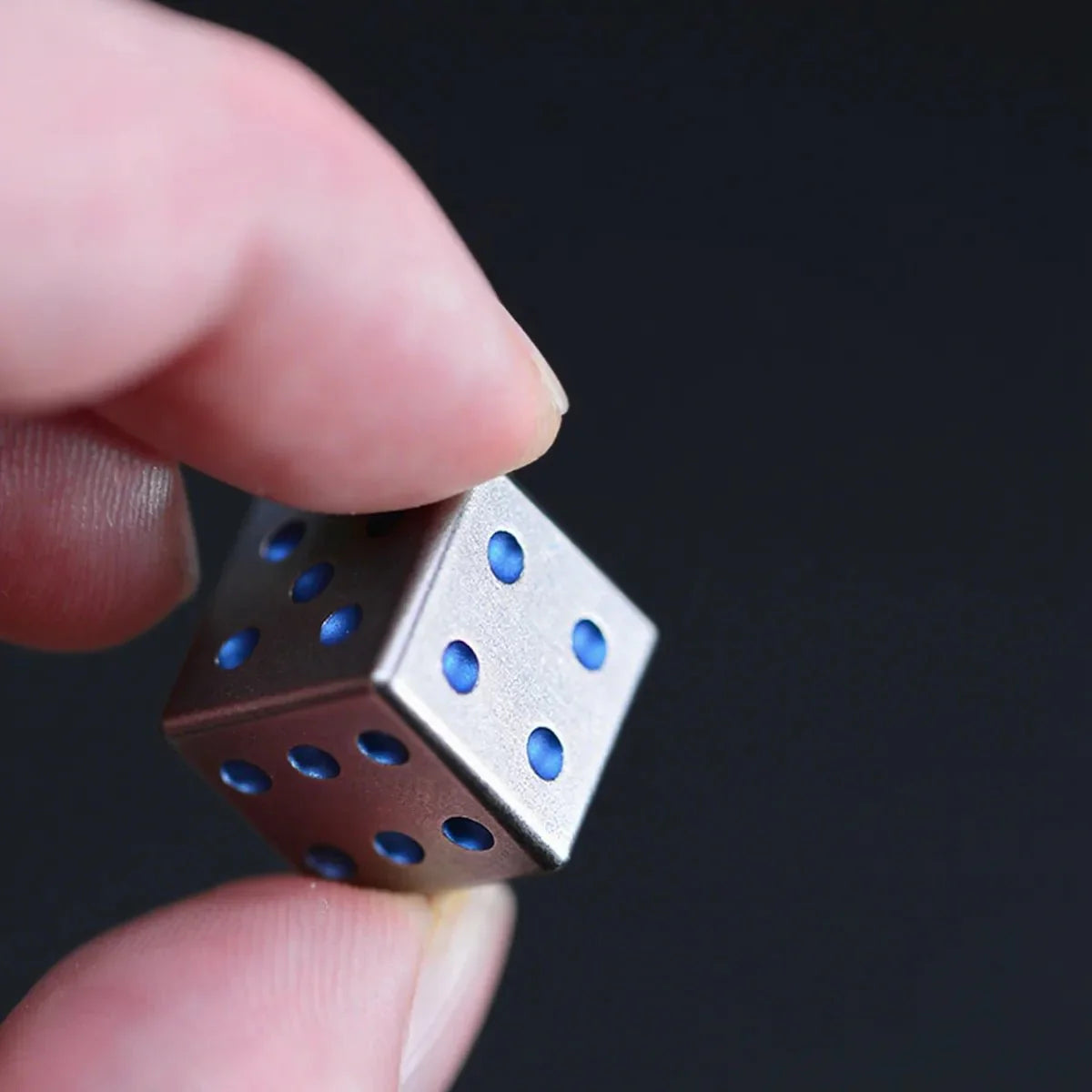 DND dice titanium alloy solid D6 dice creative table game dice