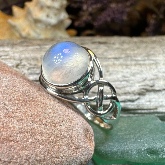 Rhianna Celtic Knot Ring