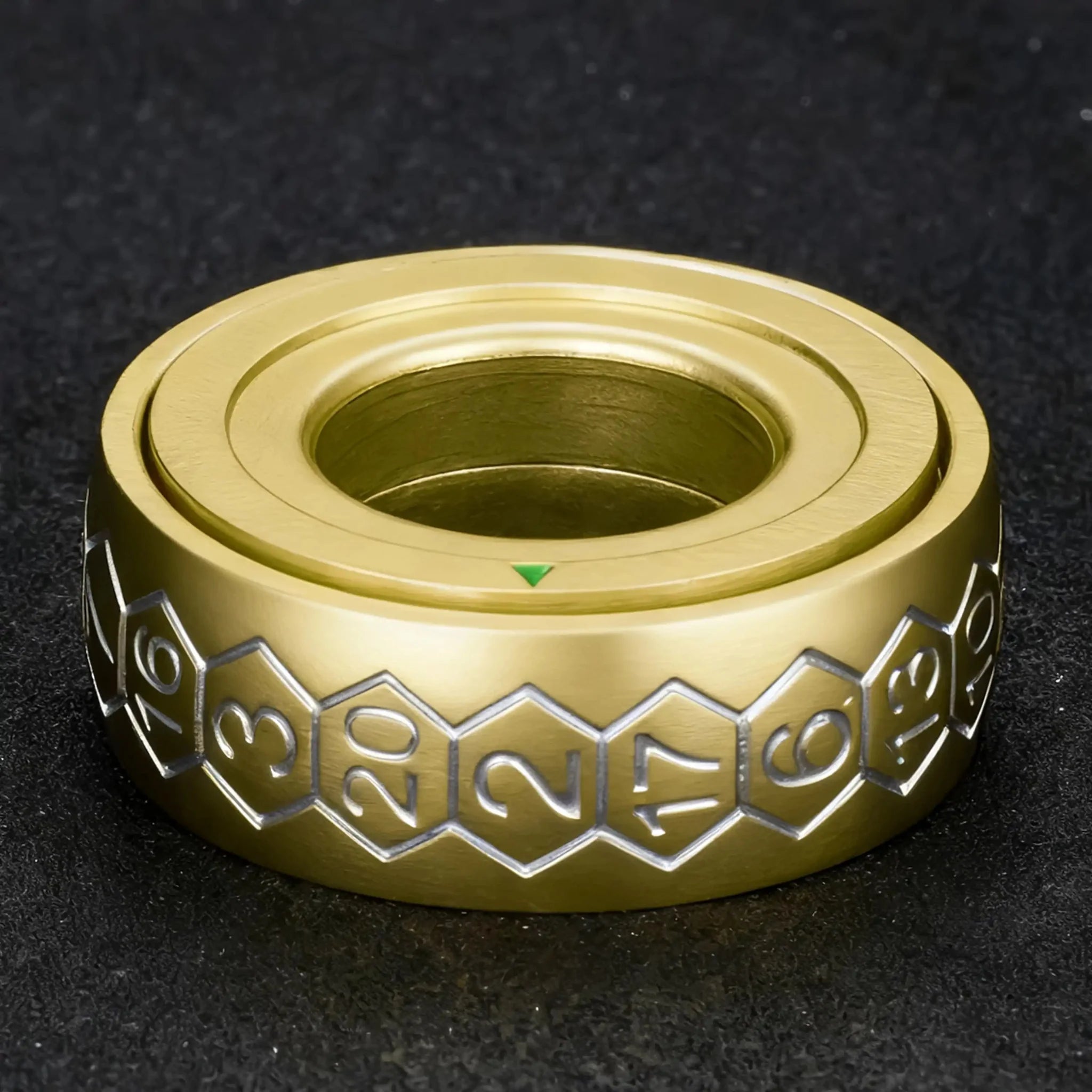 Cool Metal Fingertip Spinning D20 Dice Ring