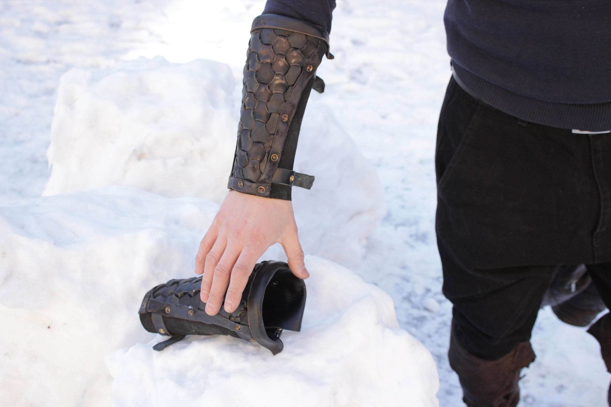 Celtic leather bracers - Black (like foto) / For one hand