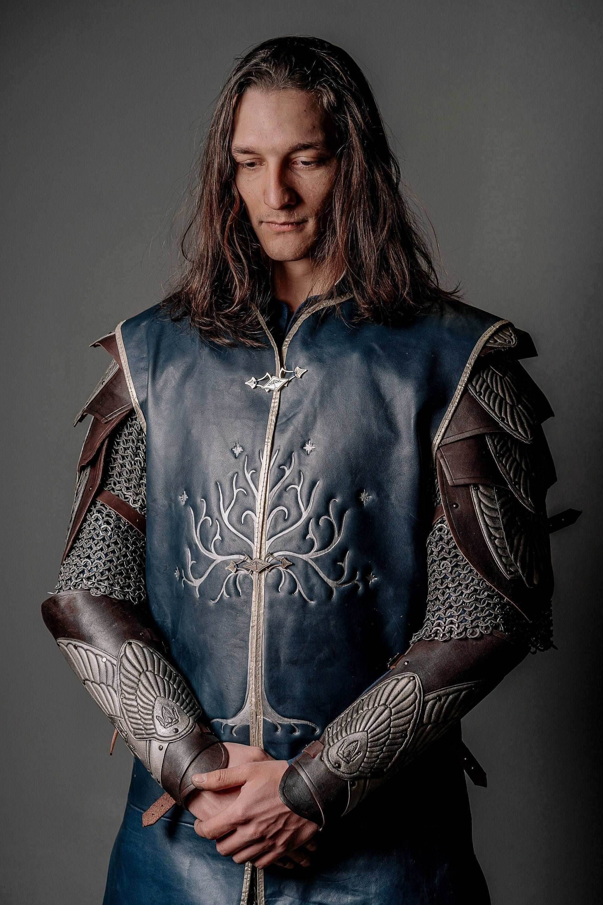 Aragorn's King bracers (Lord of the Rings) - brown (as pictured) / For one hand