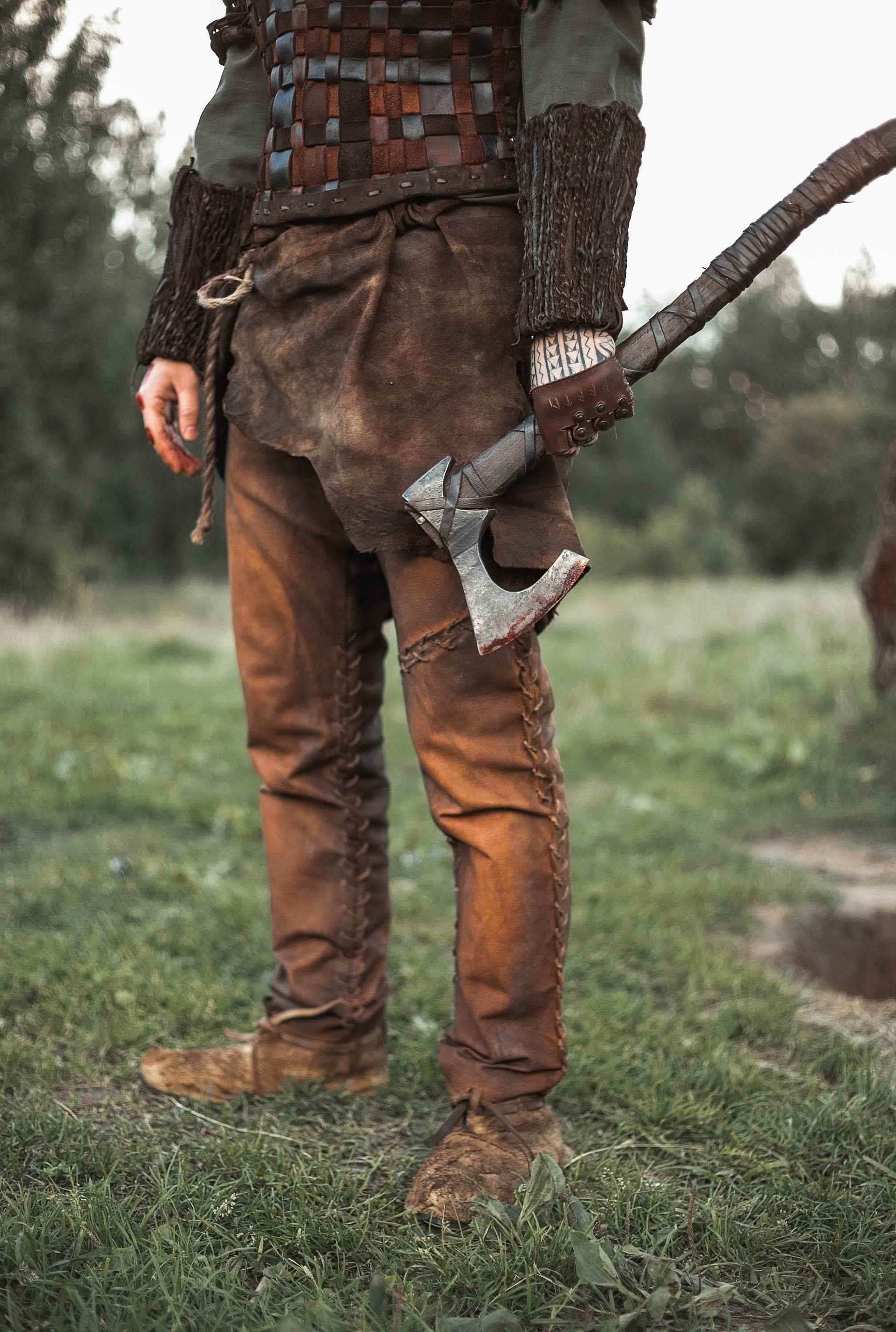 Viking leather bracers - Brown / For two hands