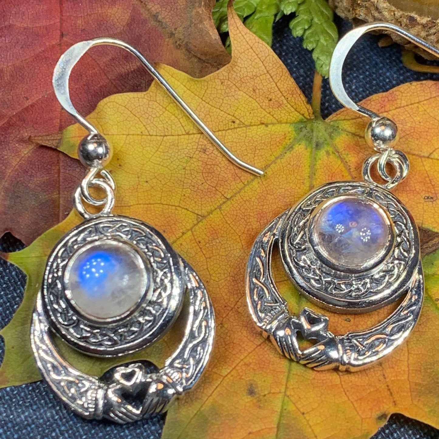 Tess Claddagh Earrings