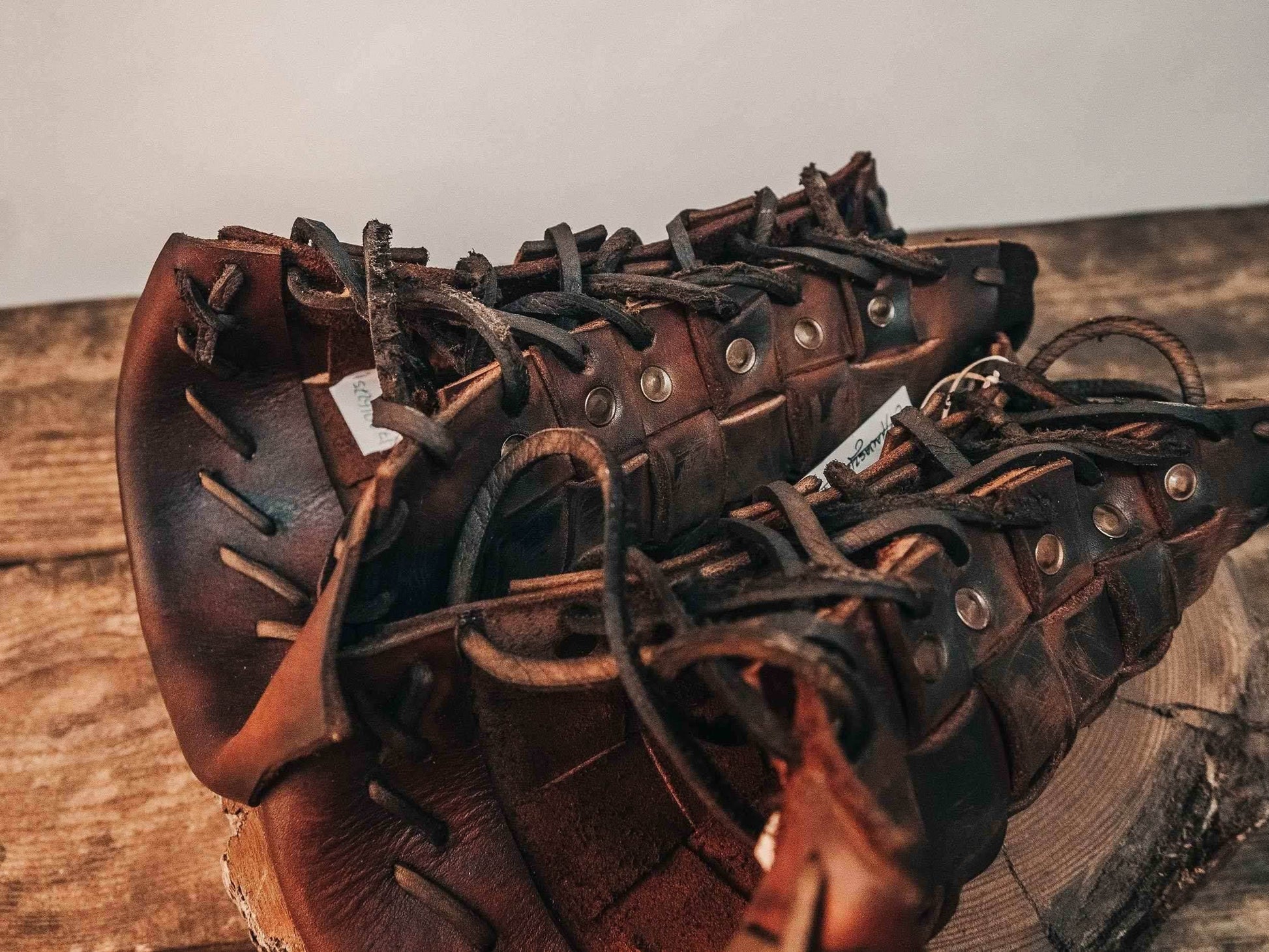 Medieval leather bracers for Larp - Brown (like foto) / For one hand