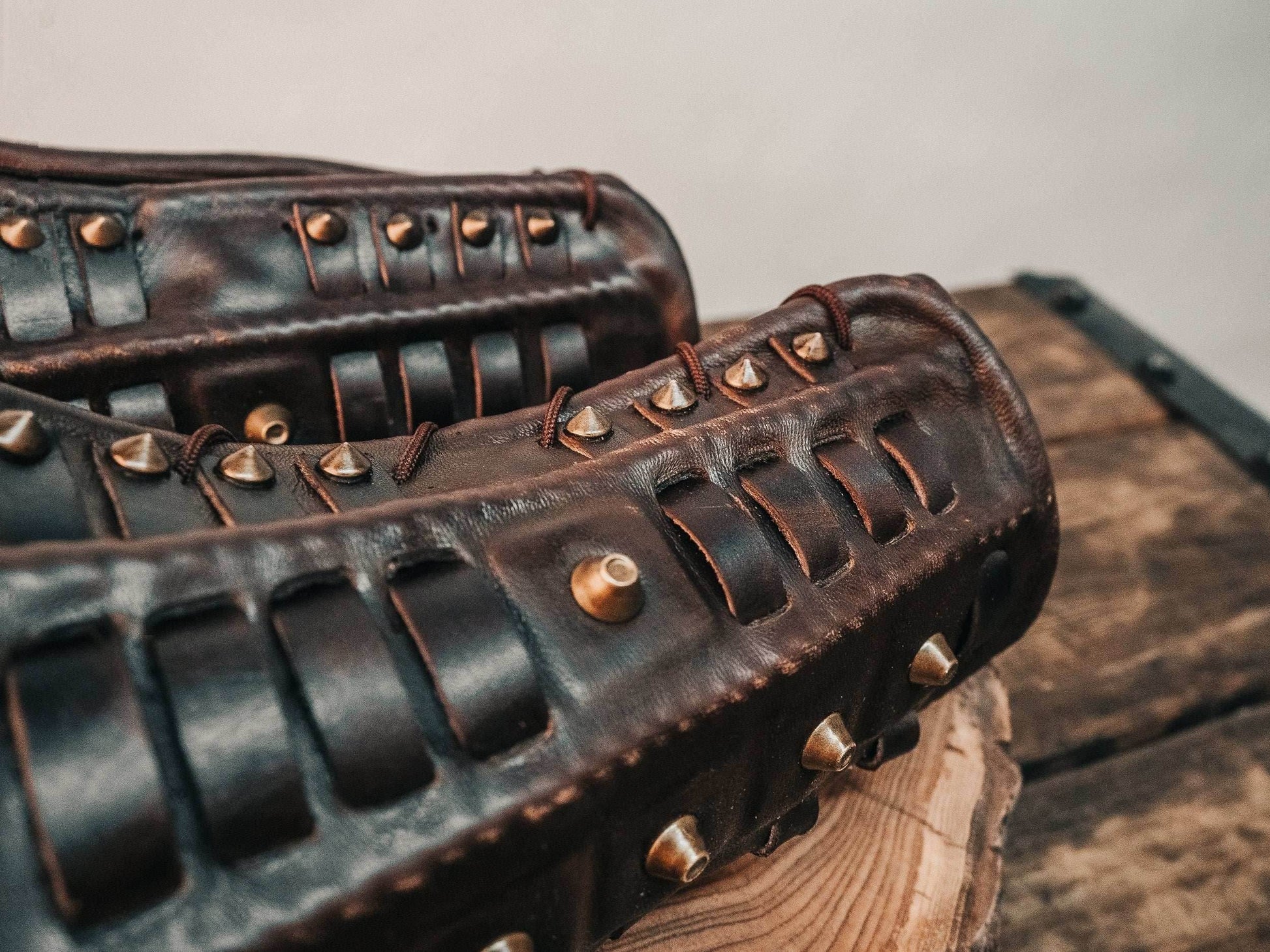 Medieval viking bracers - for one hand / brown (as on photo)