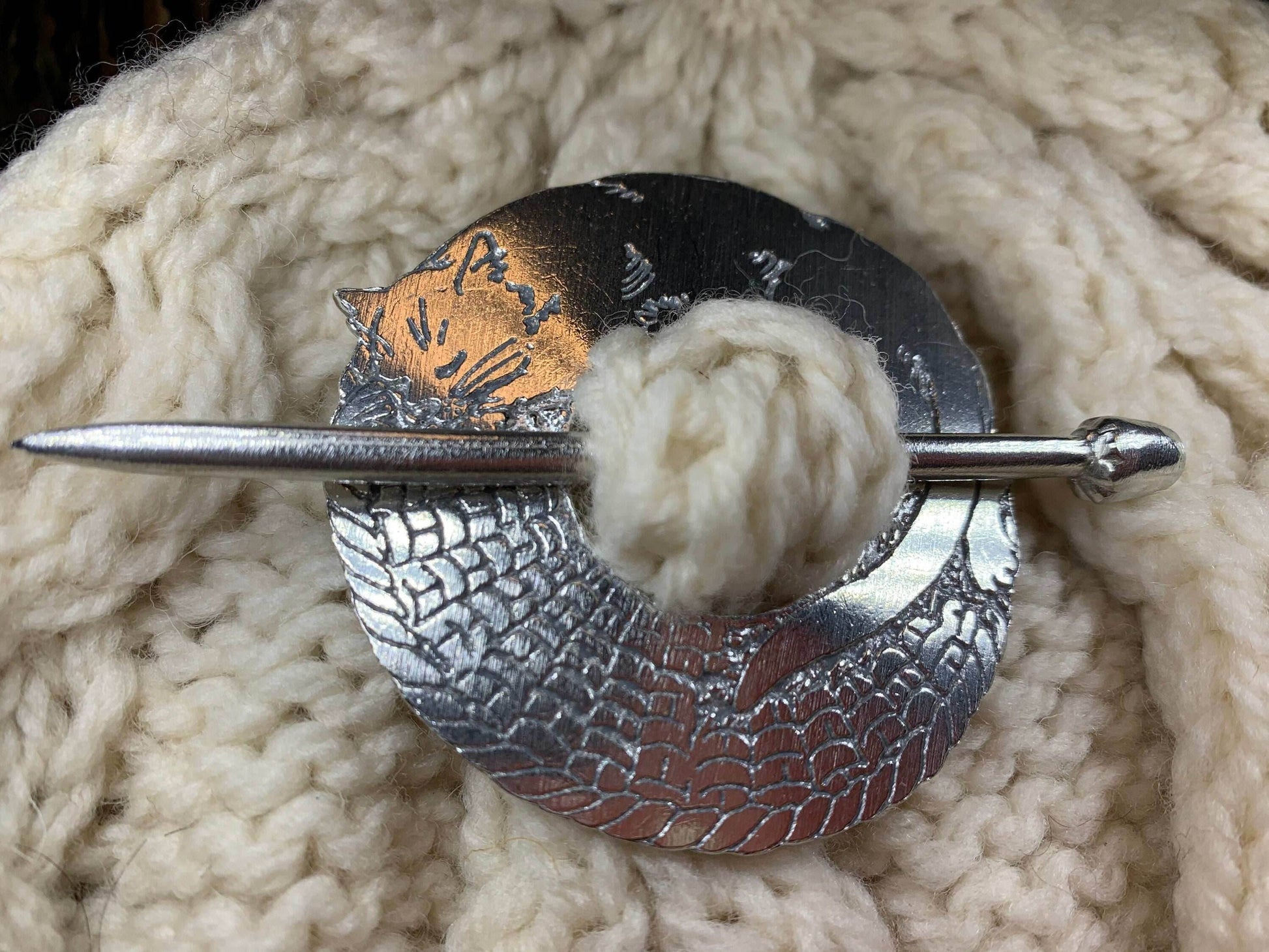 Cozy Cat Scarf Ring - 