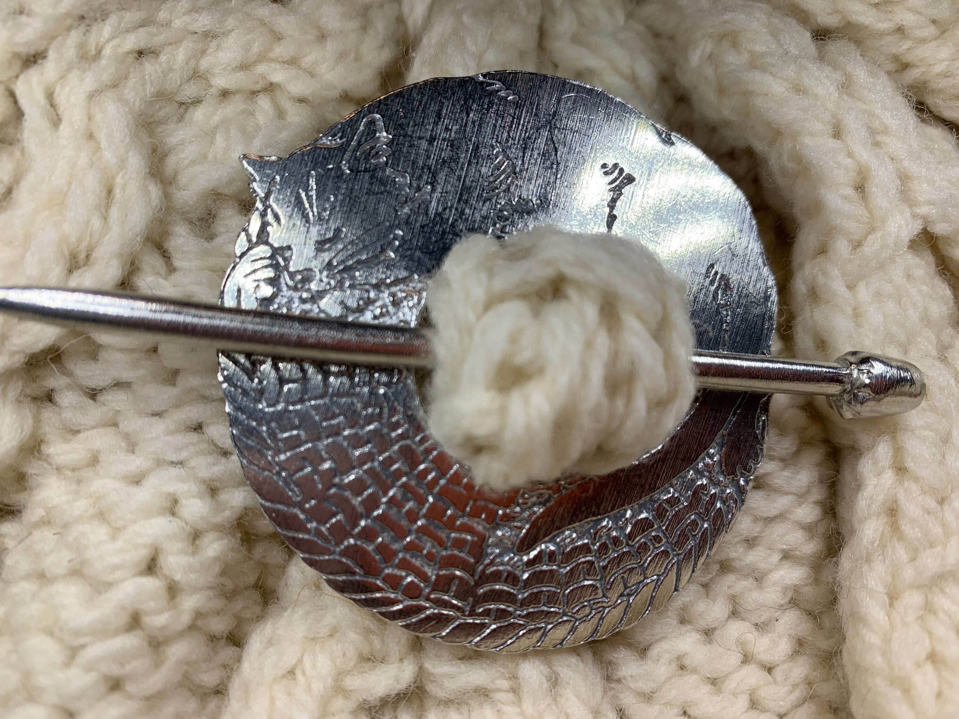 Cozy Cat Scarf Ring - 